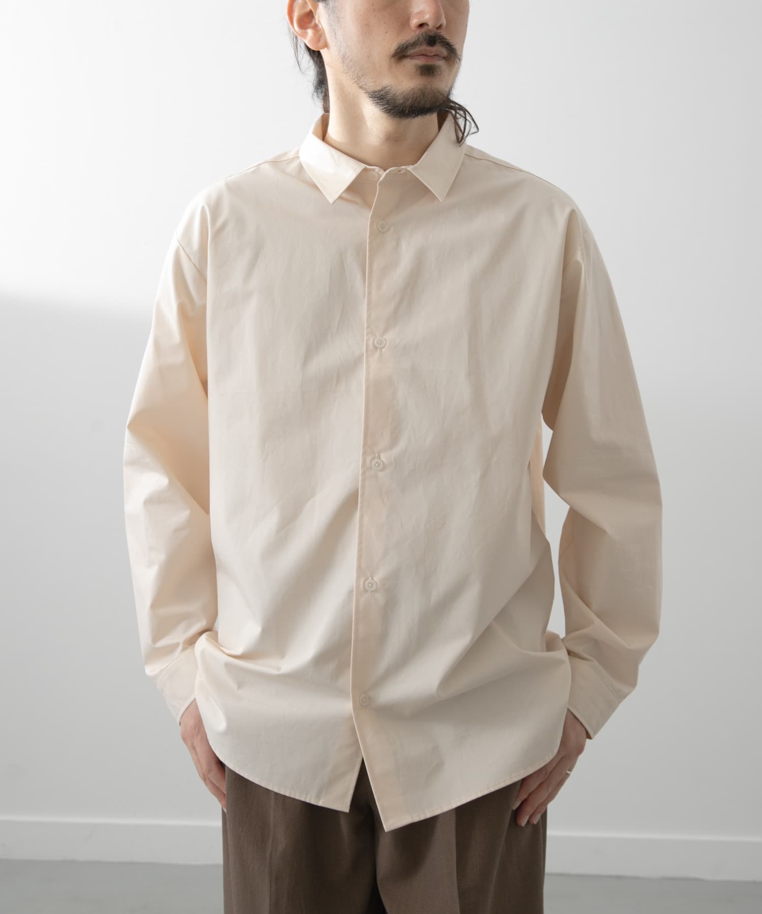 コットン100ブロードレギュラーカラーシャツ(L IVO): トップス｜URBAN