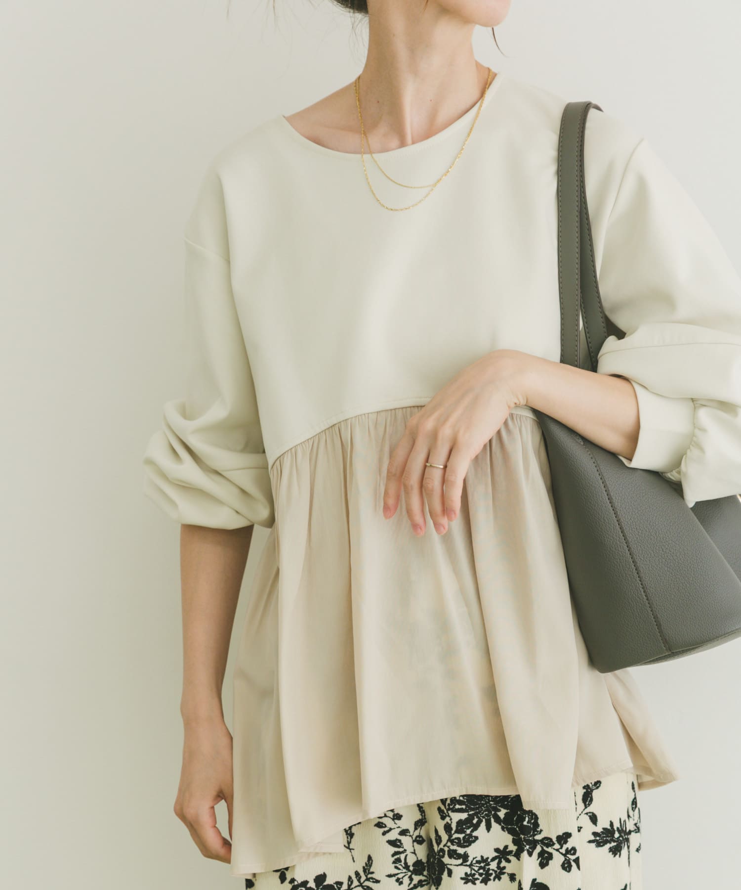 袖ボリュームドッキングプルオーバー