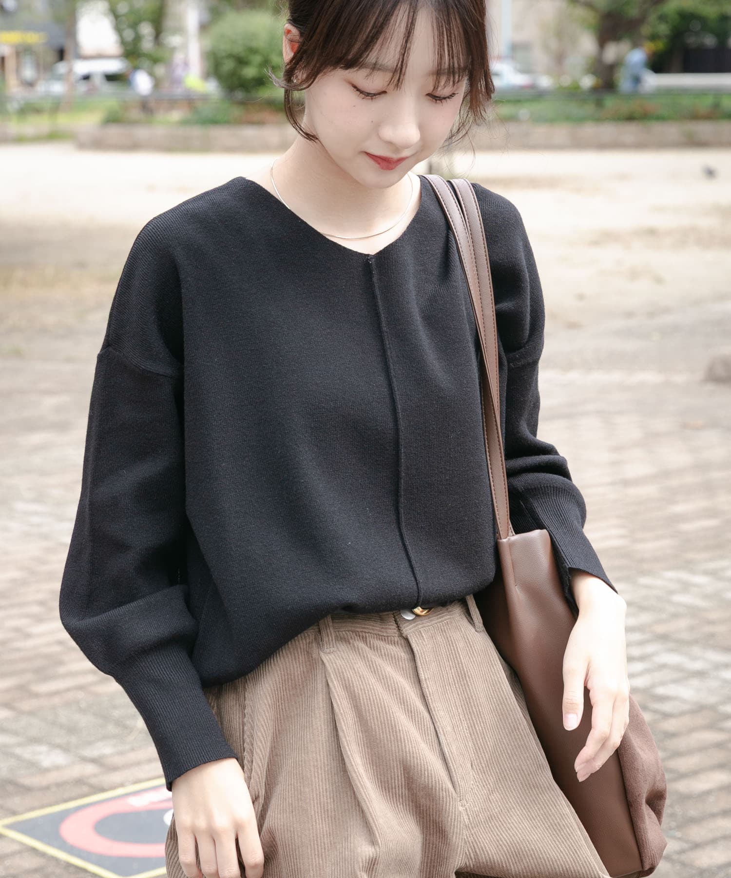 『洗濯可』アウトリンキングVネックニット