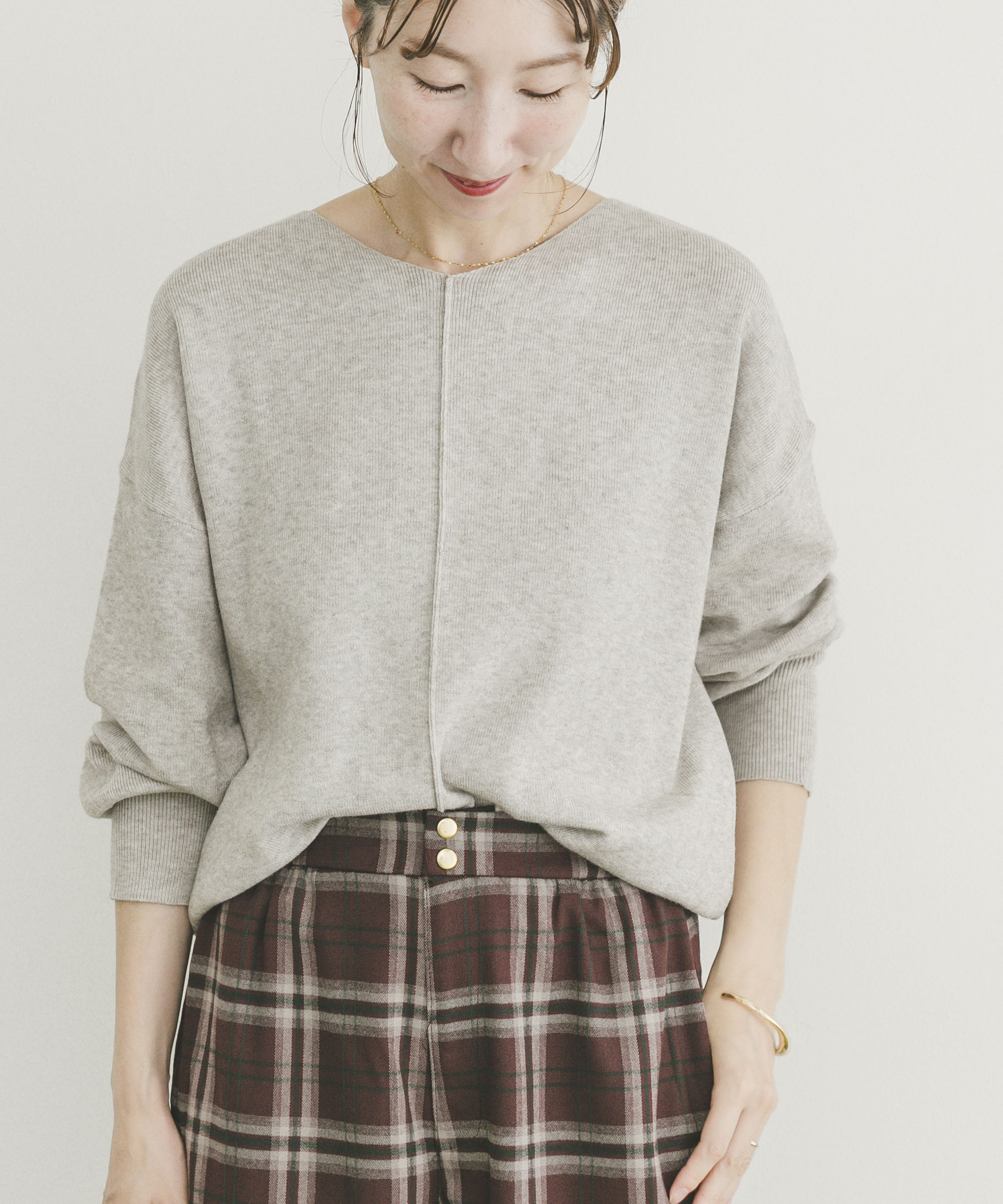 『洗濯可』アウトリンキングVネックニット