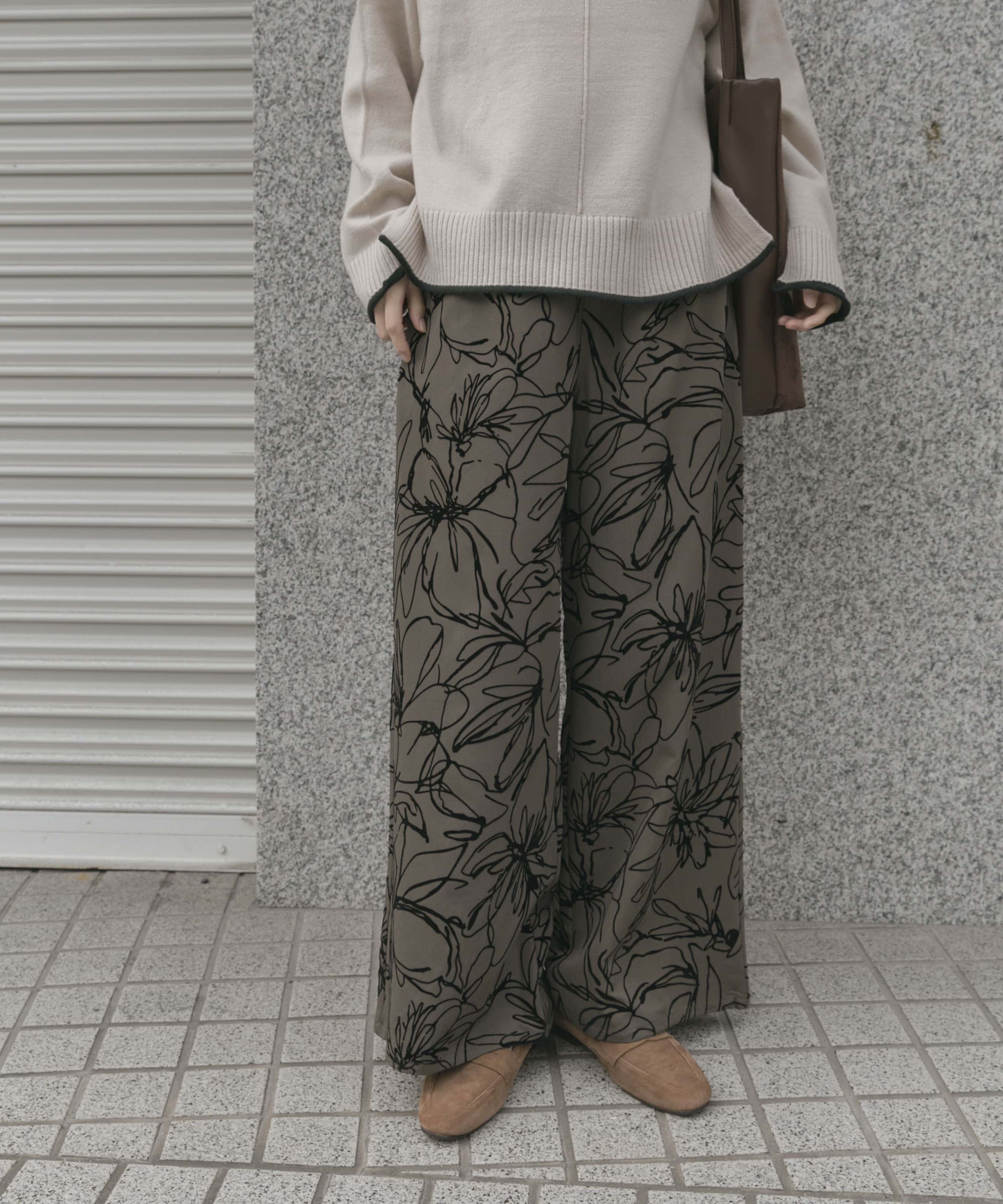 イージーワイドストレートパンツ