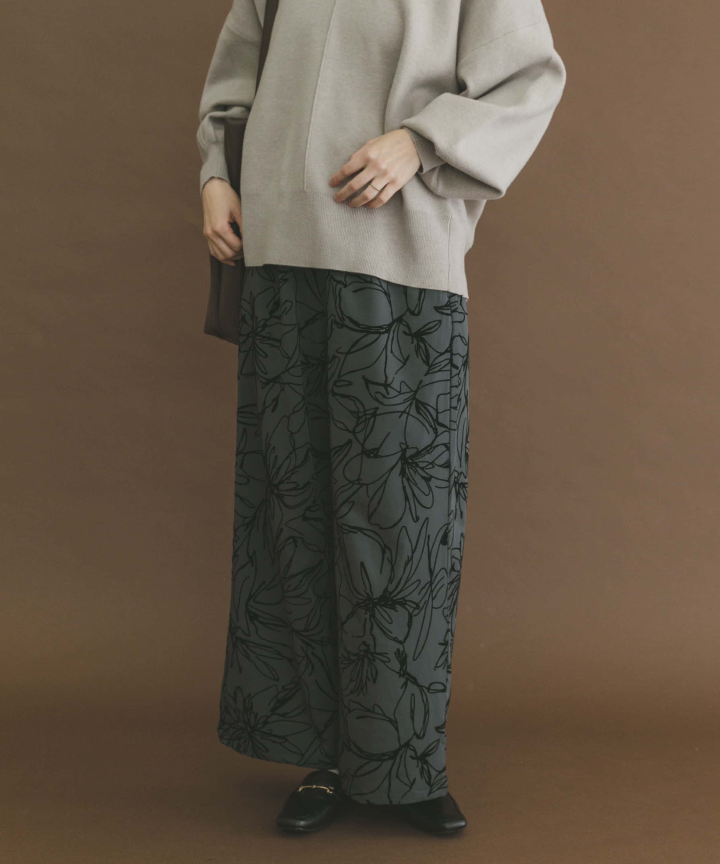 イージーワイドストレートパンツ