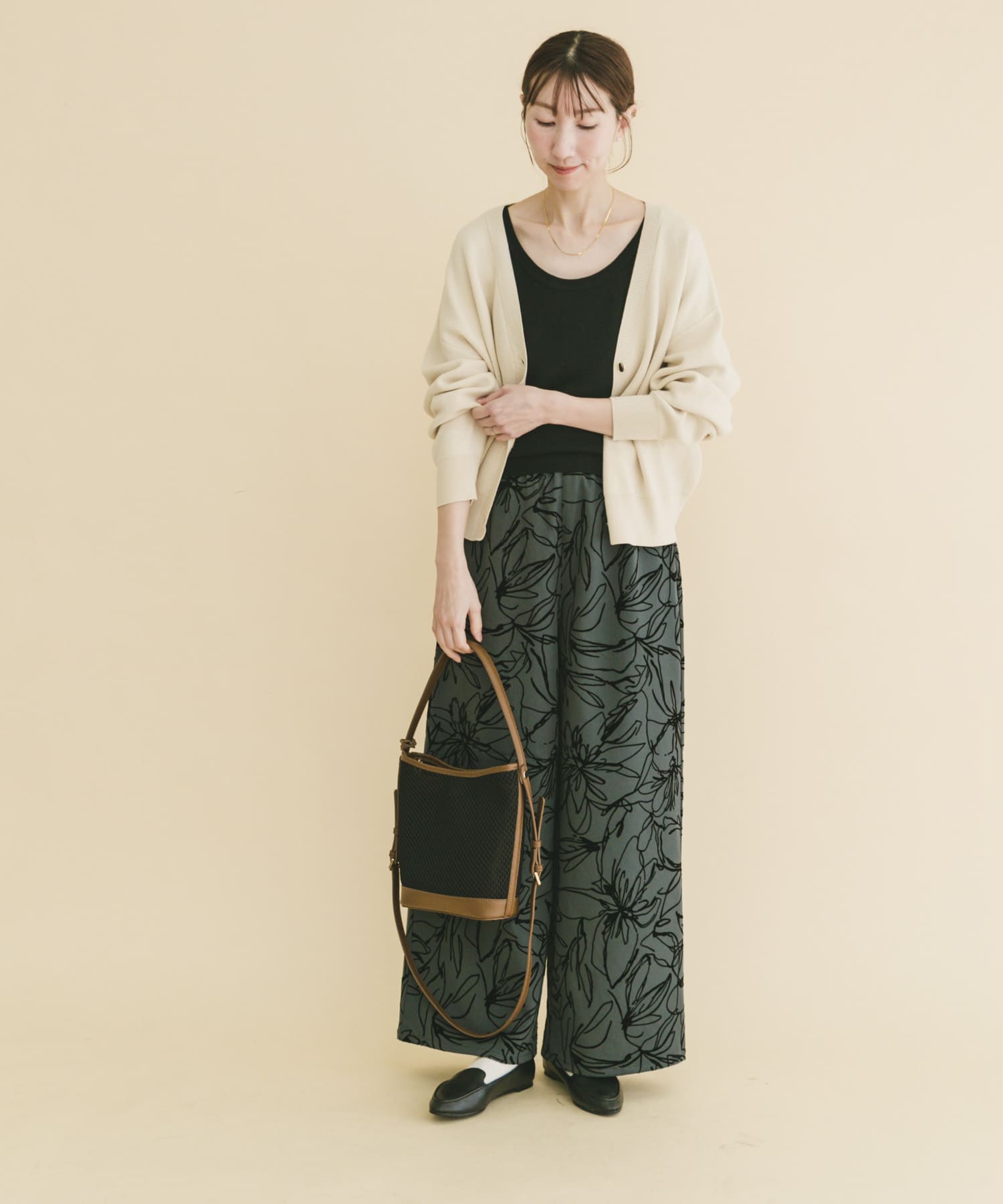 イージーワイドストレートパンツ GRN Free