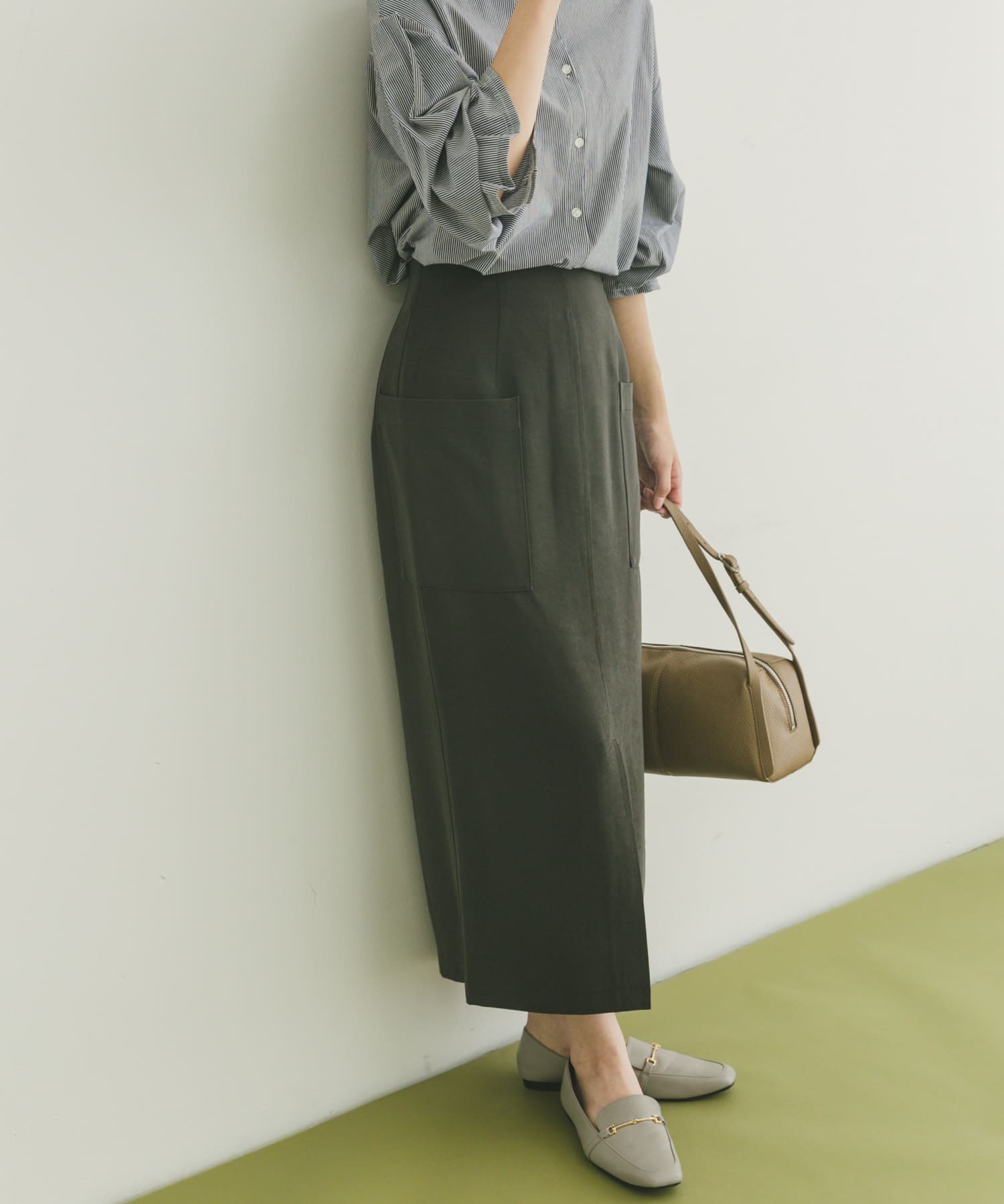 パイルポンチポケットタイトスカート