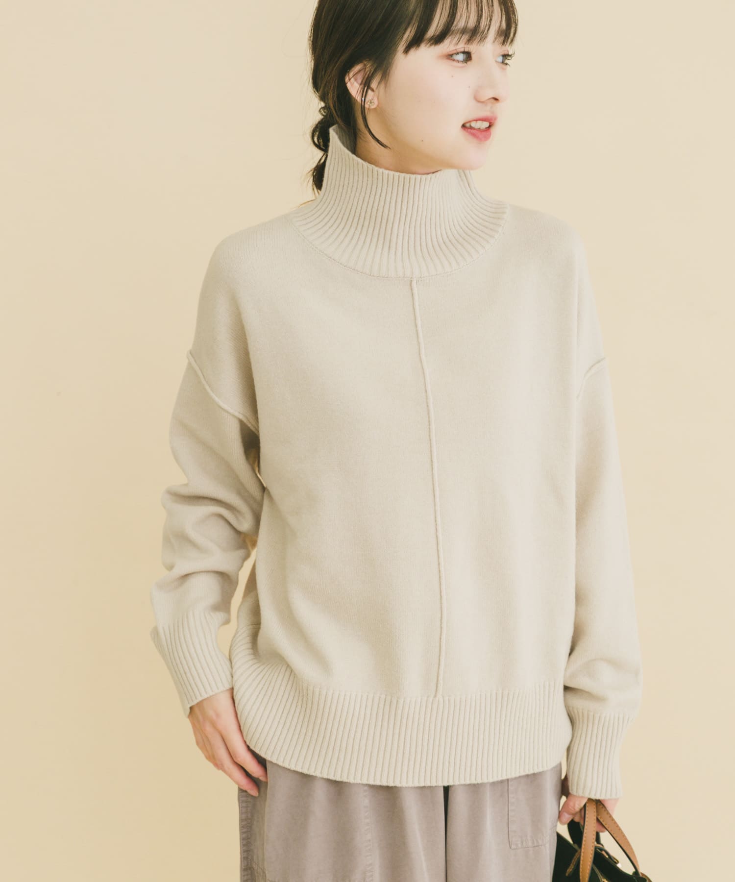 洗濯可/毛玉防止』ハイネックワイドニット(FREE OFF×BLK): トップス