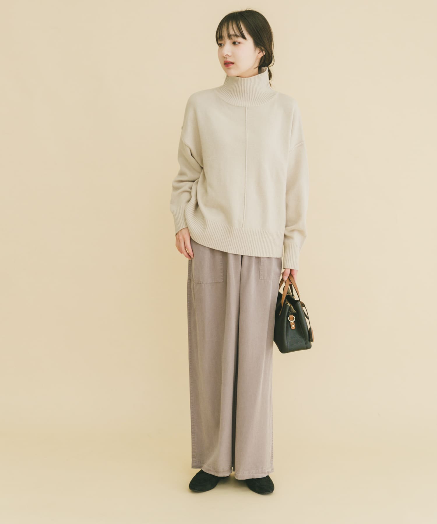 洗濯可/毛玉防止』ハイネックワイドニット(FREE OFF×BLK): トップス