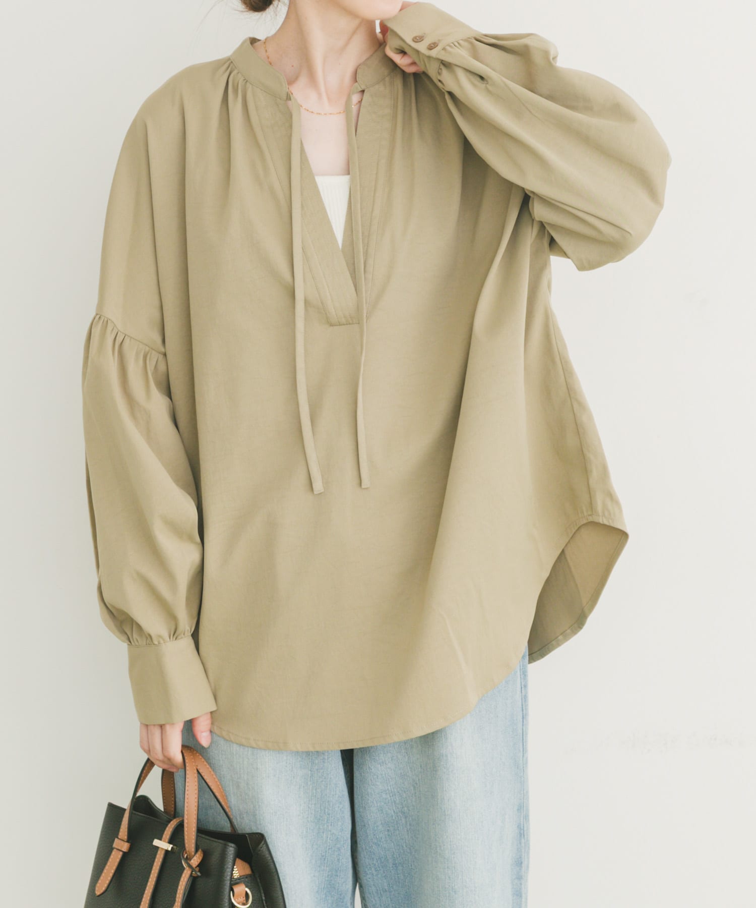 『イージーケア』スキッパーボリュームブラウス