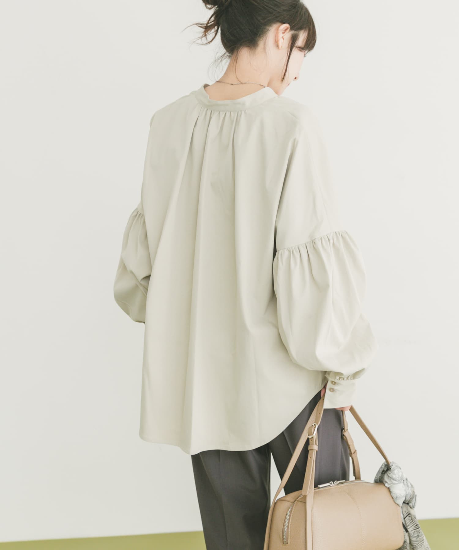 『イージーケア』スキッパーボリュームブラウス