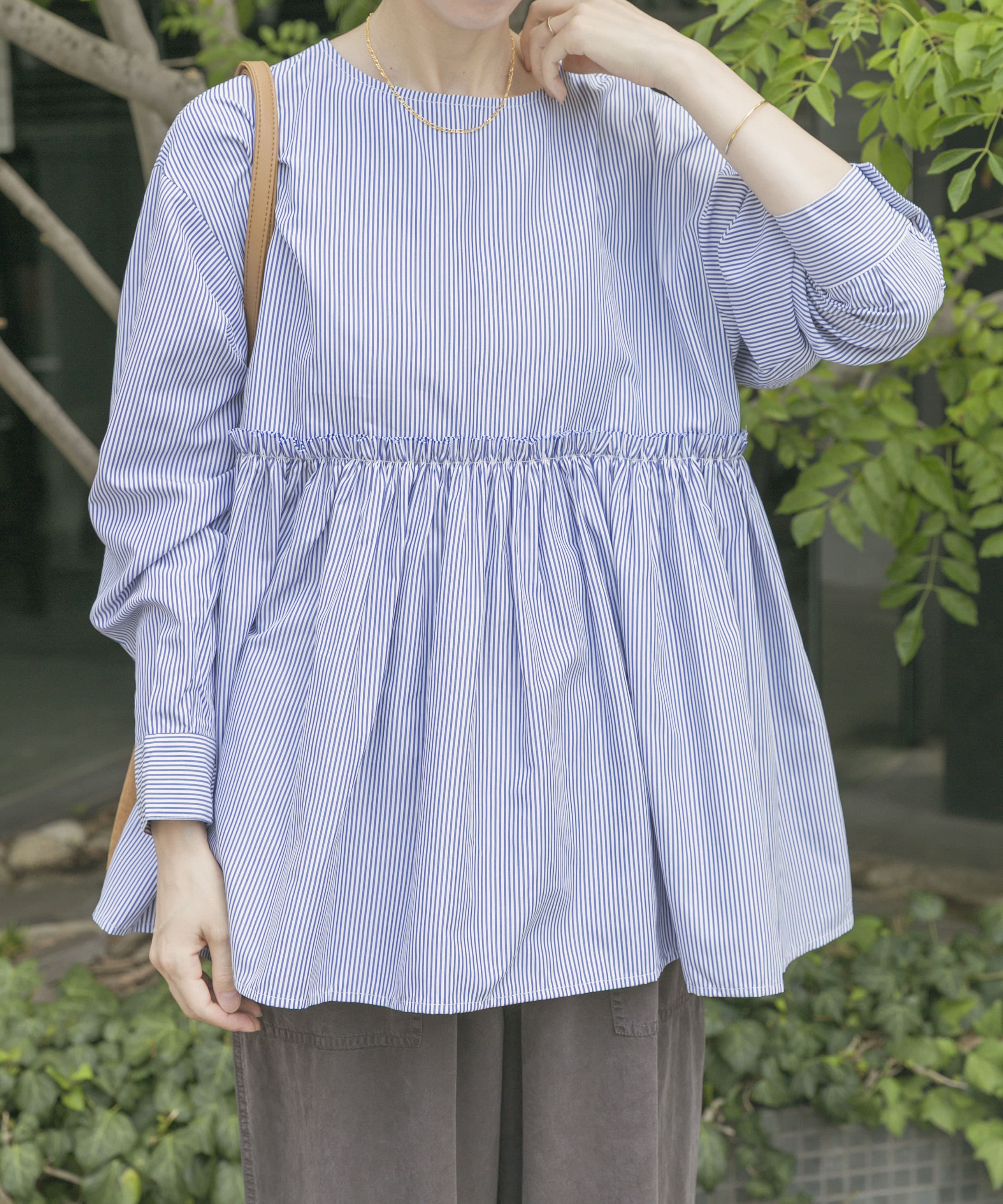 ウエストギャザーブラウス