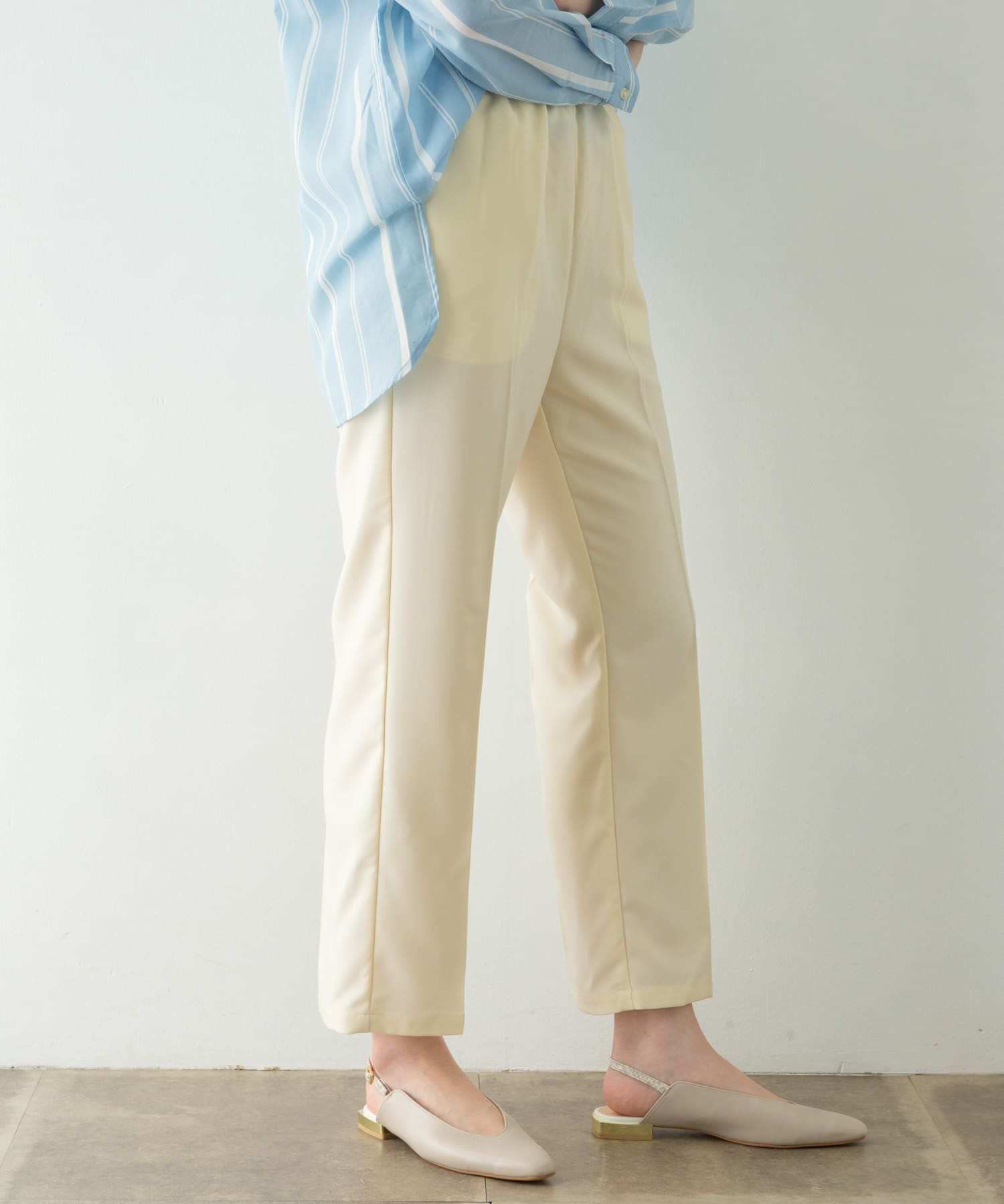 イージーテーパードパンツ∴