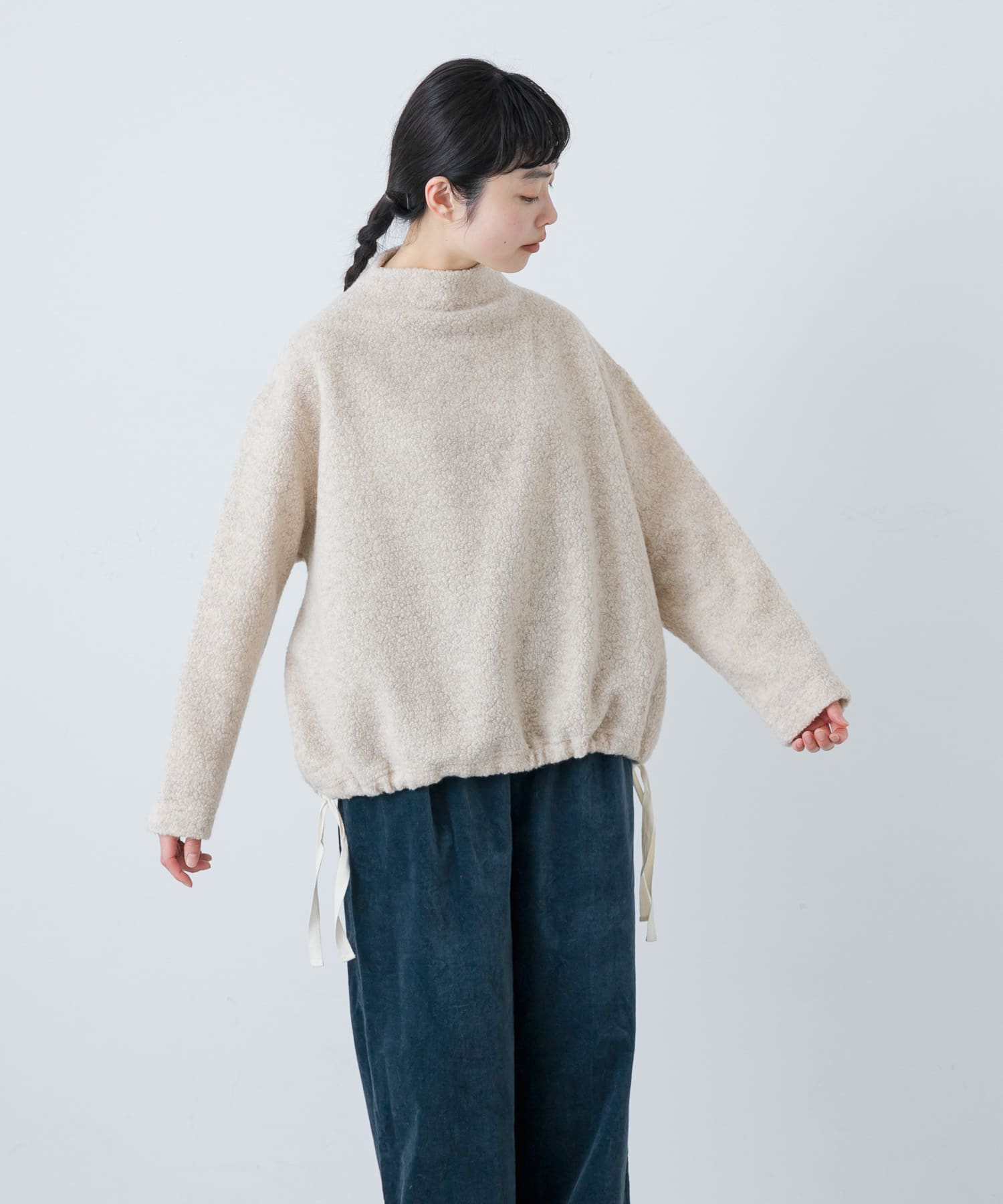 L.BEIGE
