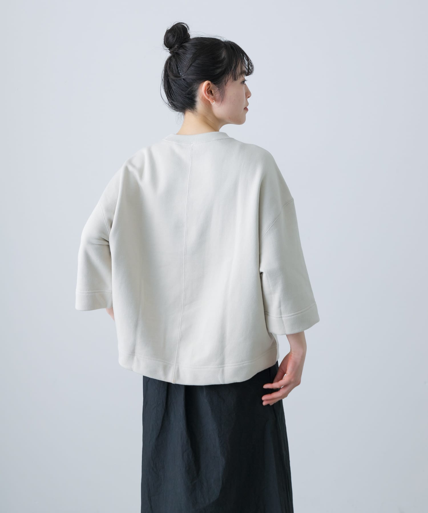 L.BEIGE