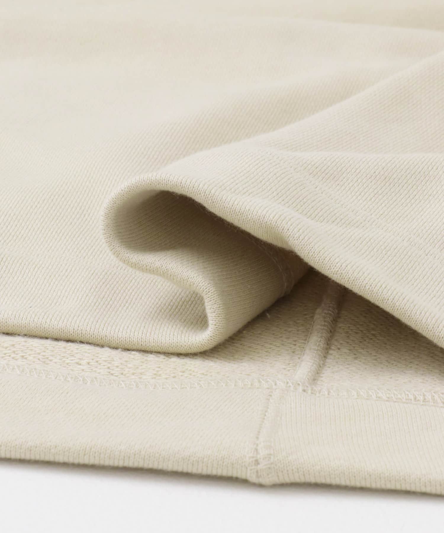 L.BEIGE