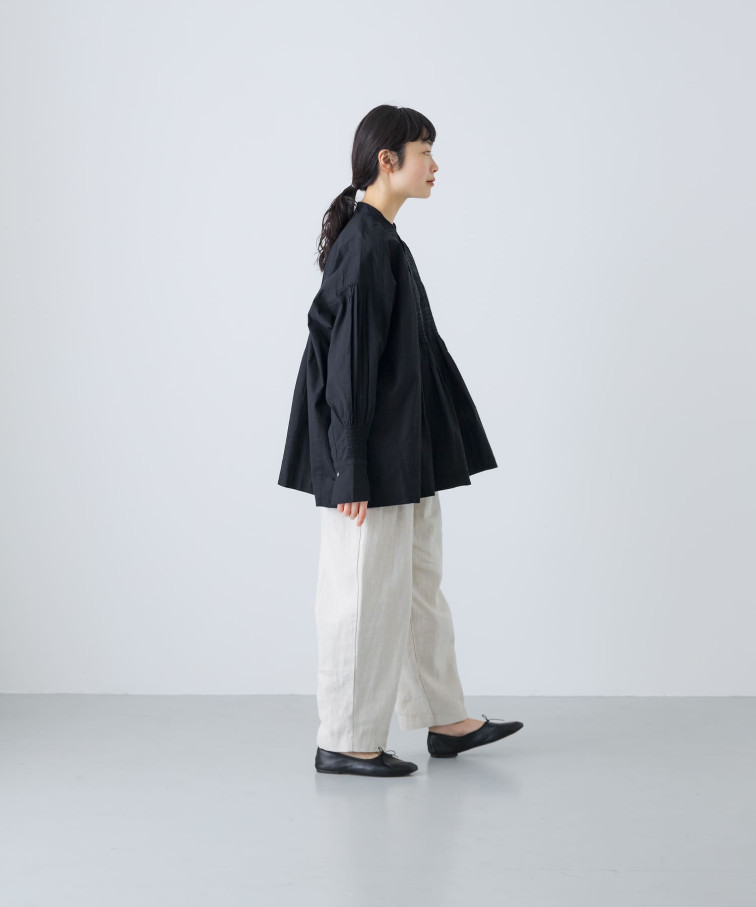 コットンスモッキングブラウス(FREE BLACK): トップス｜URBAN RESEARCH