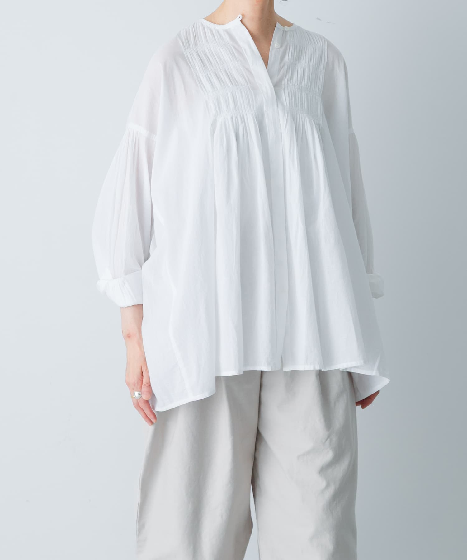 コットンピンタックブラウス
