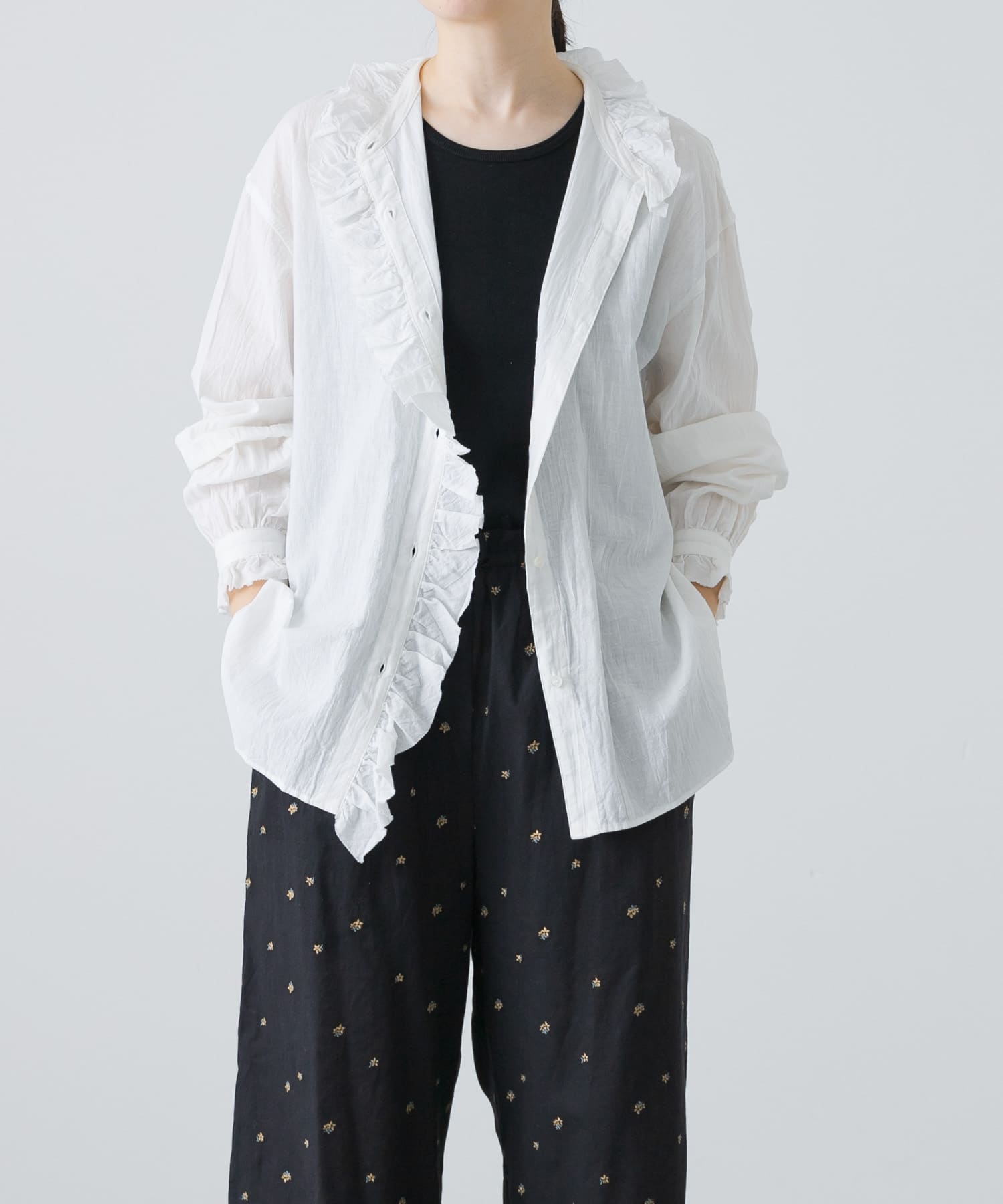 コットンリネンフリルカラーシャツ(FREE NAVY): トップス｜URBAN