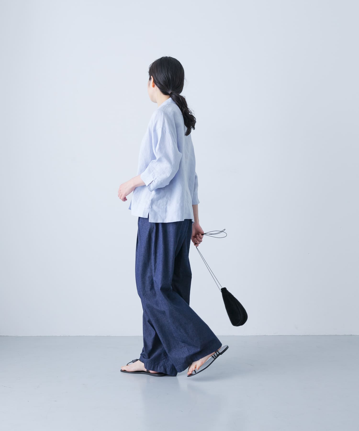 LIGHT BLUE