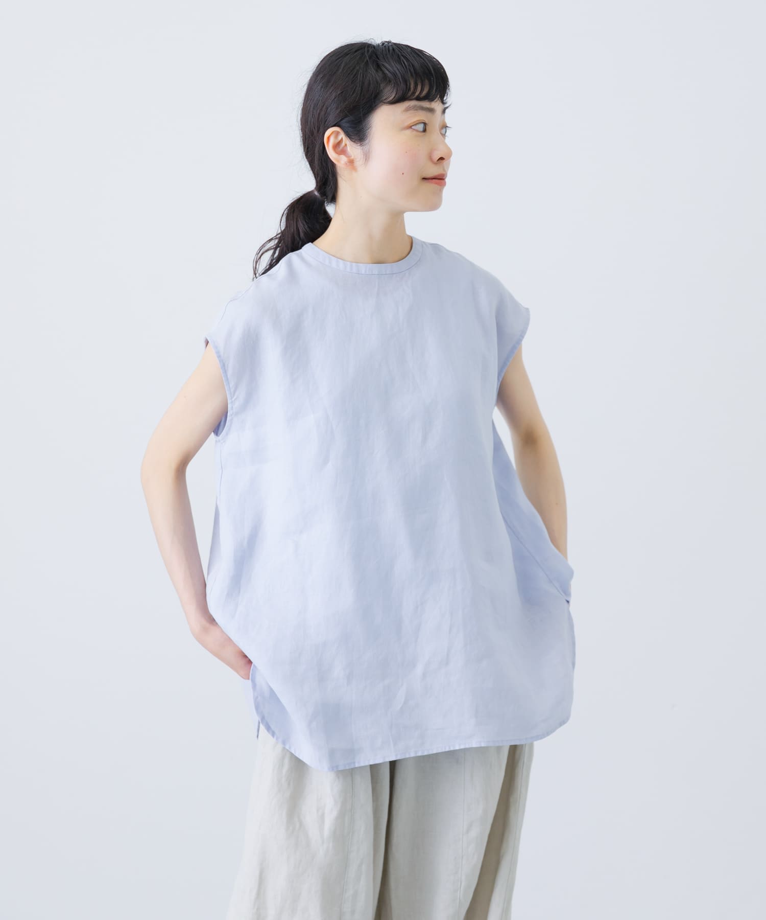 LIGHT BLUE