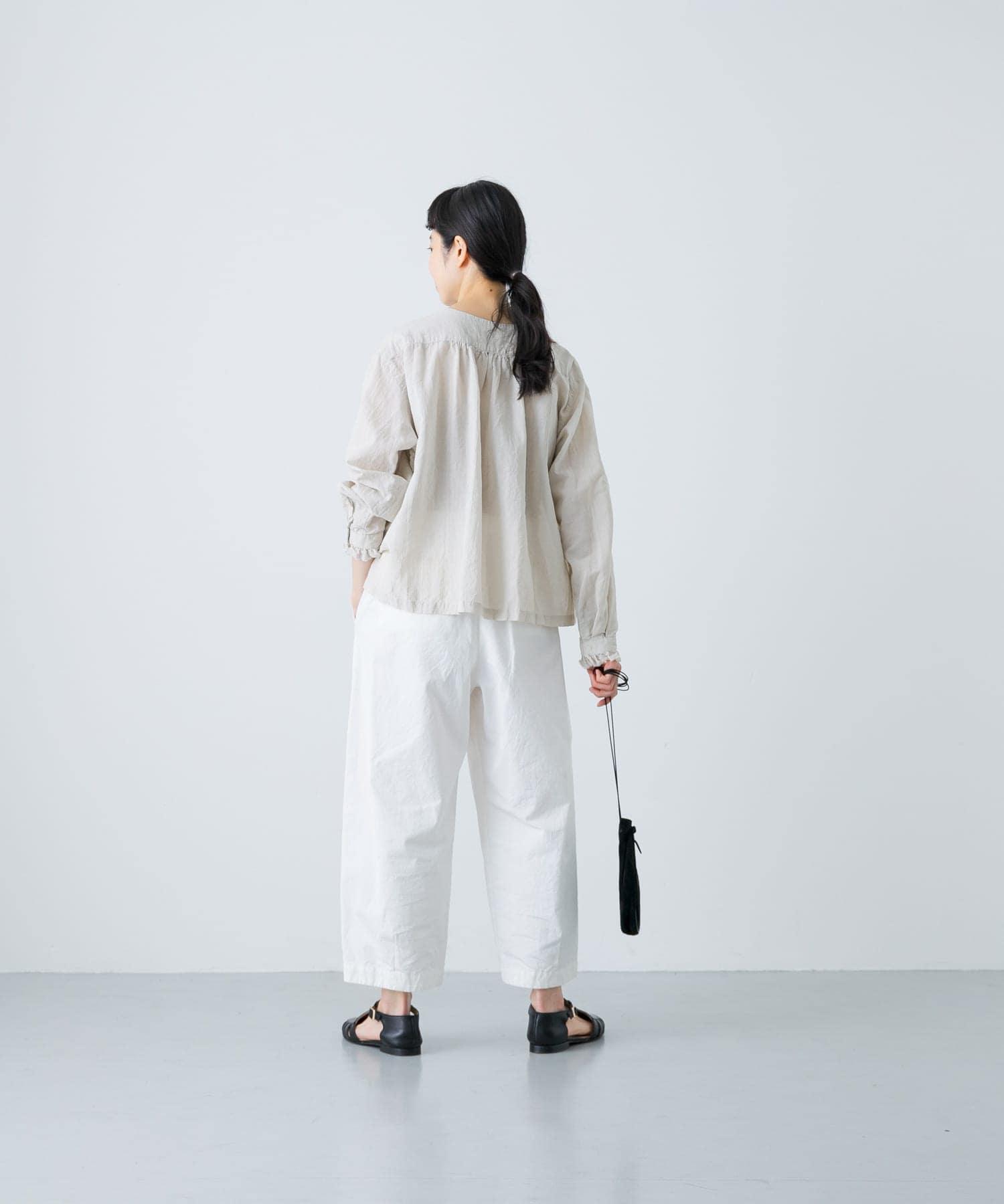 コットンリネンワッシャーフリルブラウス(FREE L.GRAY): トップス