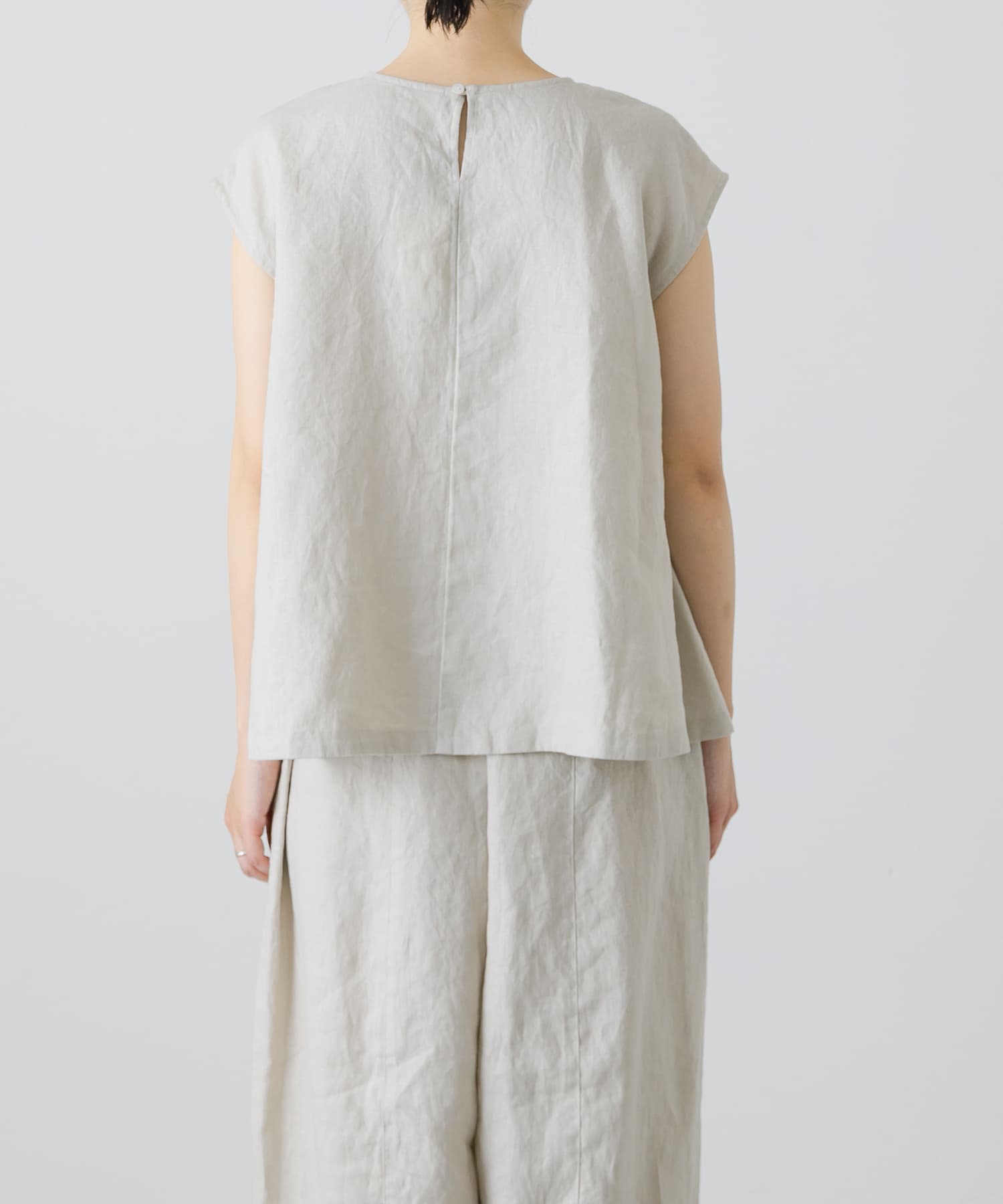 L.BEIGE