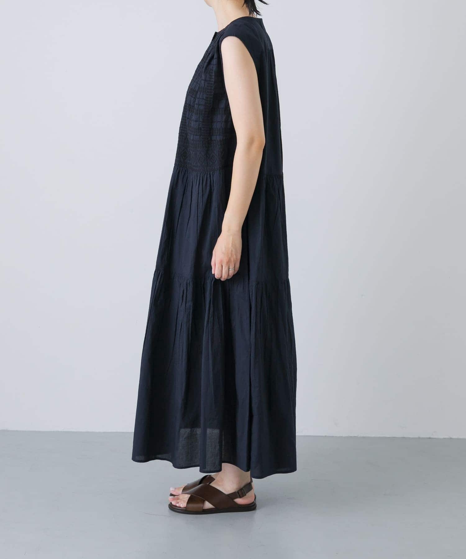 黒のノースリーブワンピース 2サイズ展開』フロント刺繍ノースリーブワンピース(0 NAVY