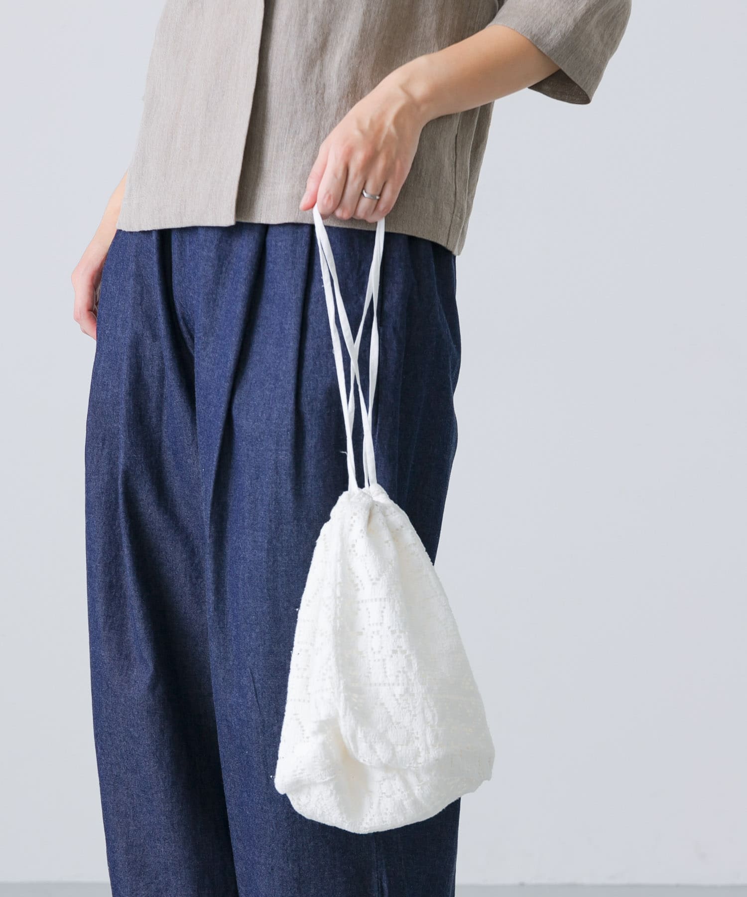 コットンレース巾着バッグ