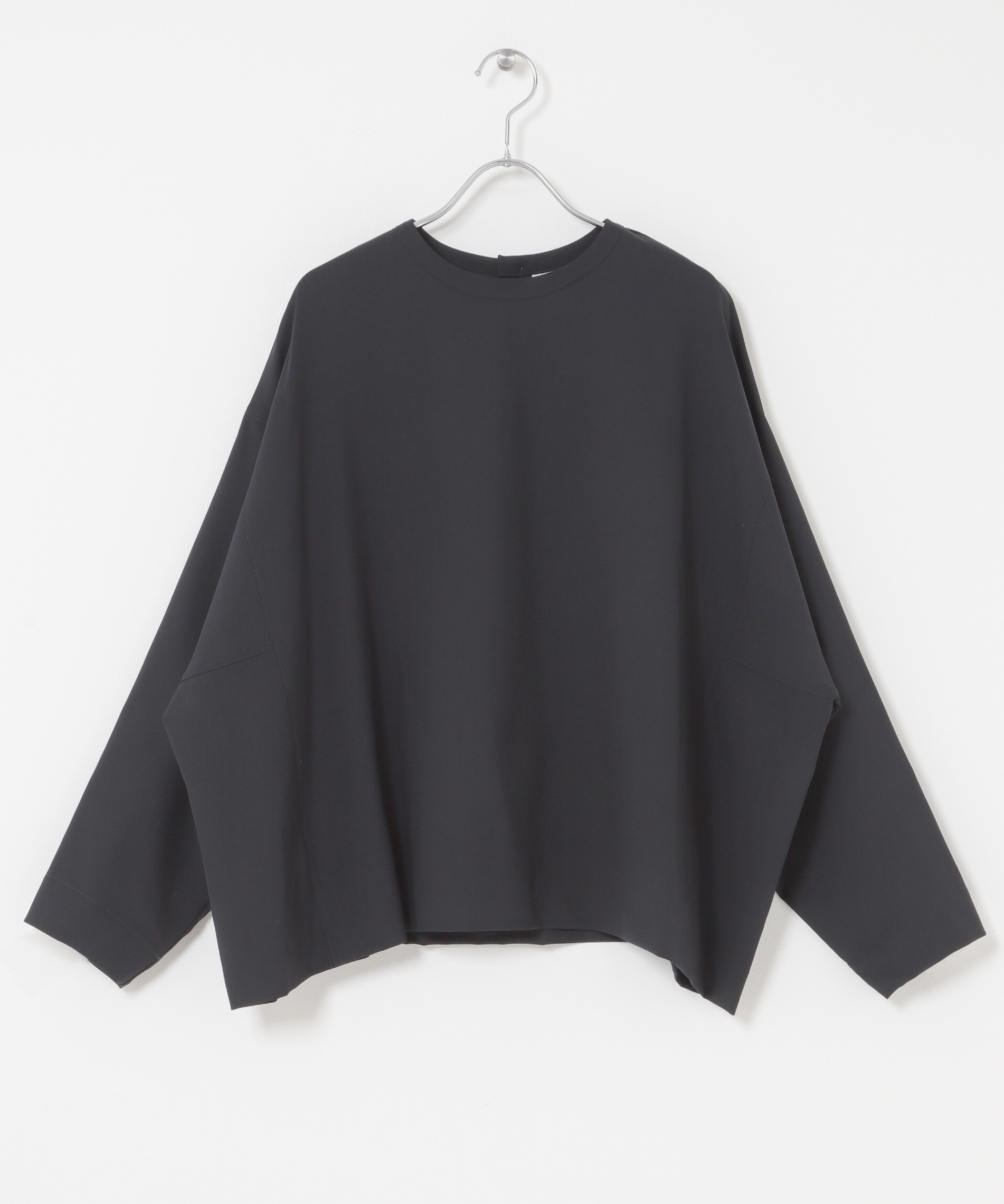 Washable wool pullover