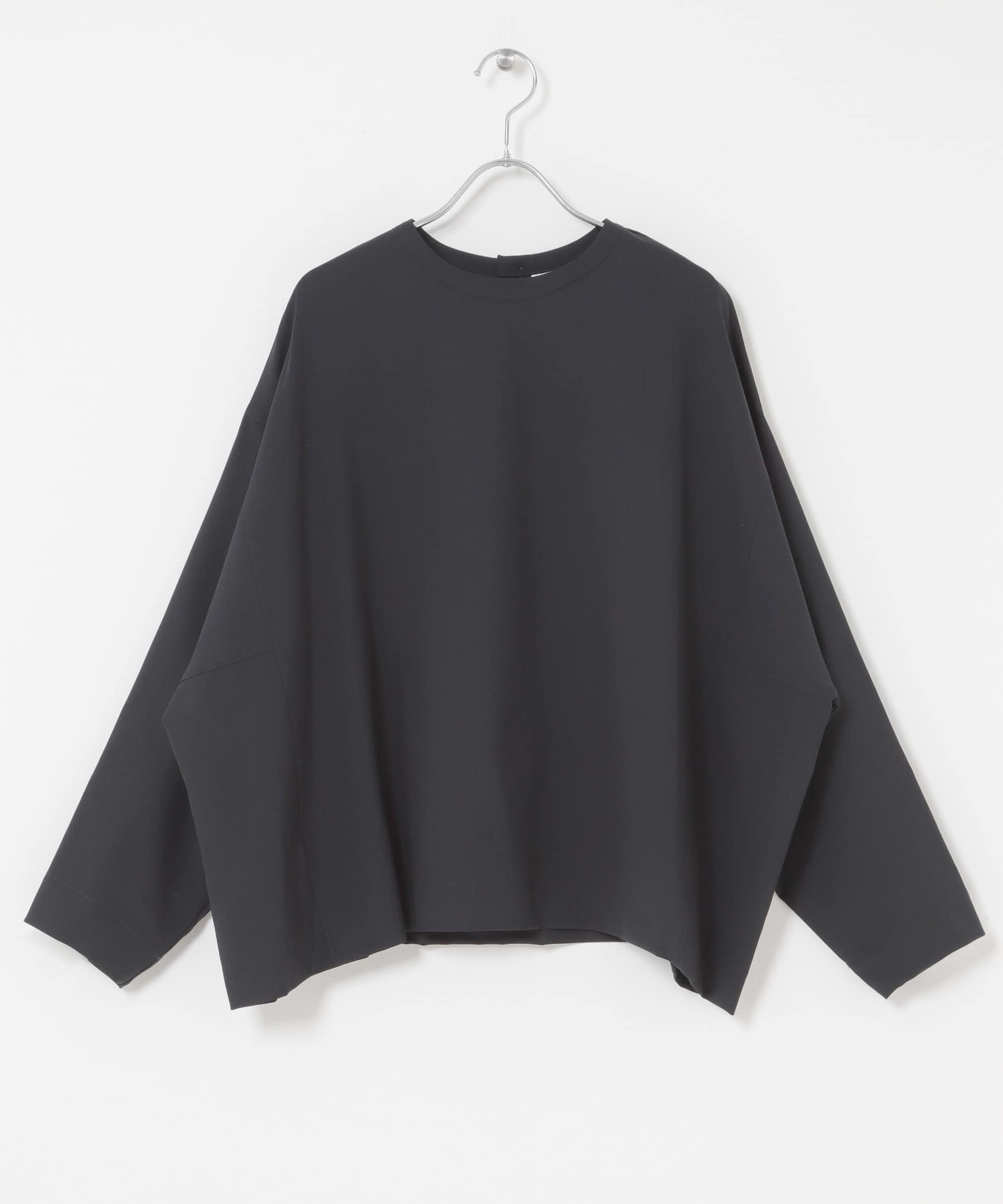 Washable wool pullover