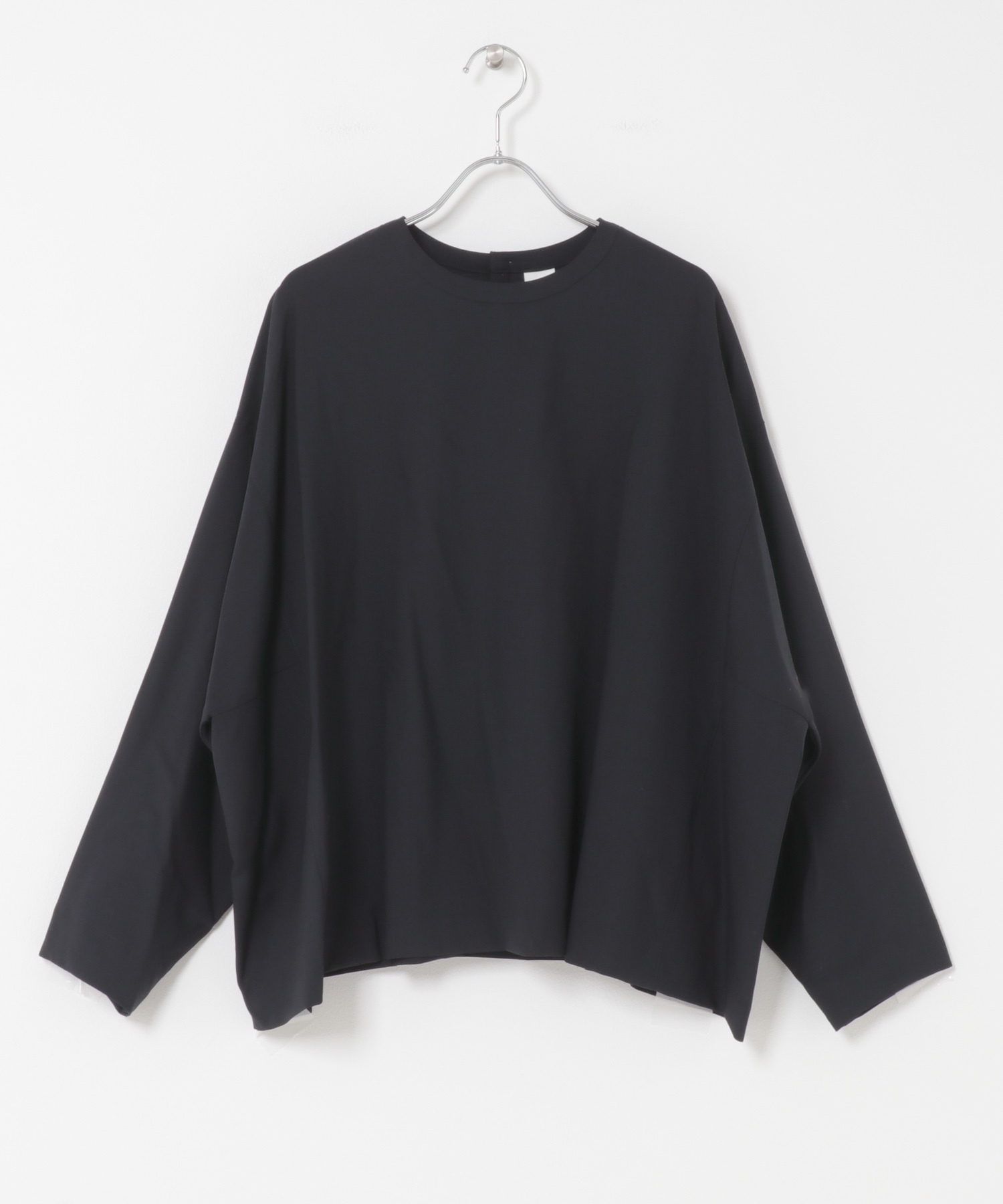 Washable wool pullover