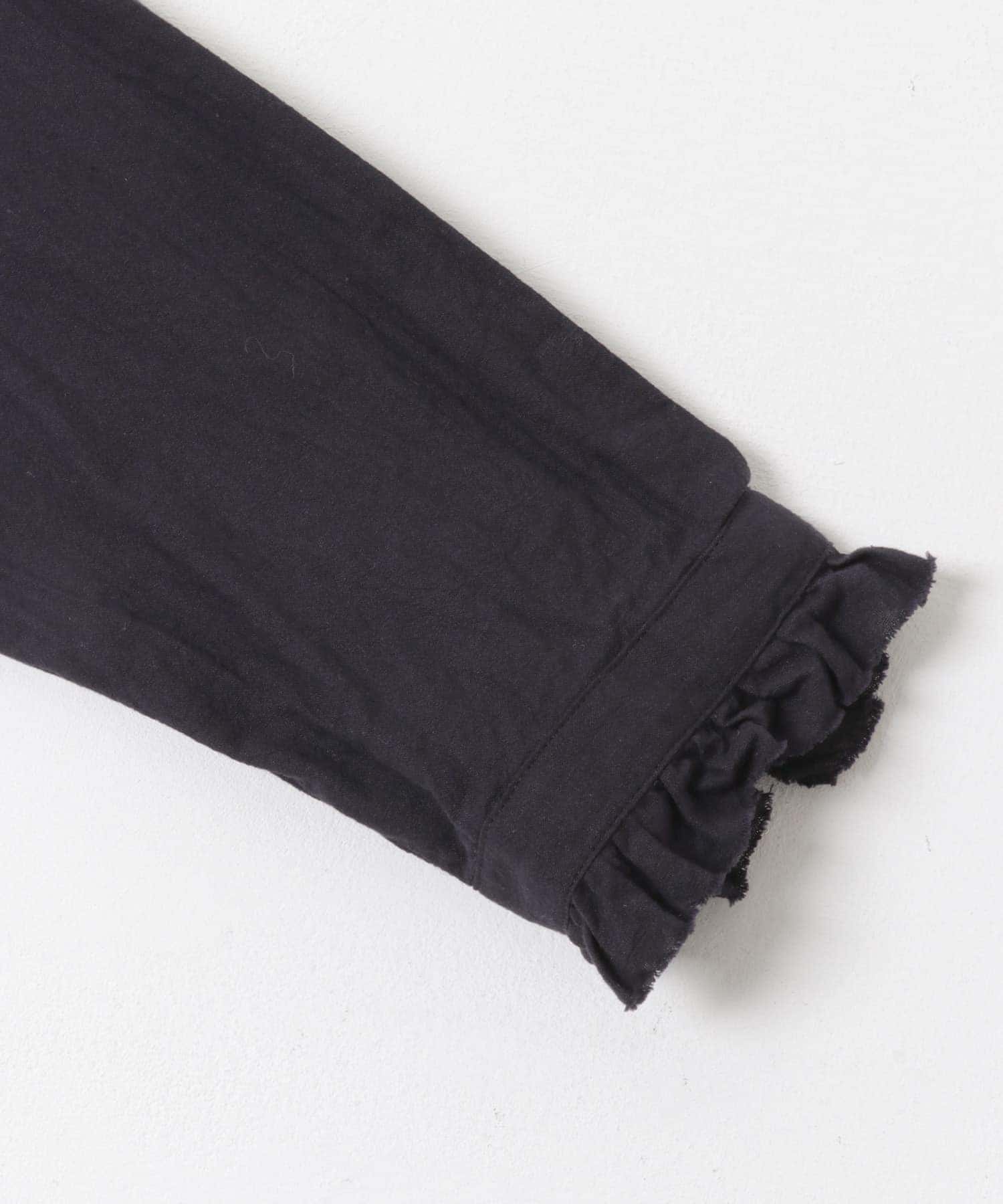 フリル付き黒長袖シャツリネンワッシャーブラウス コットンリネンワッシャーフリルブラウス（シャツ/ブラウス