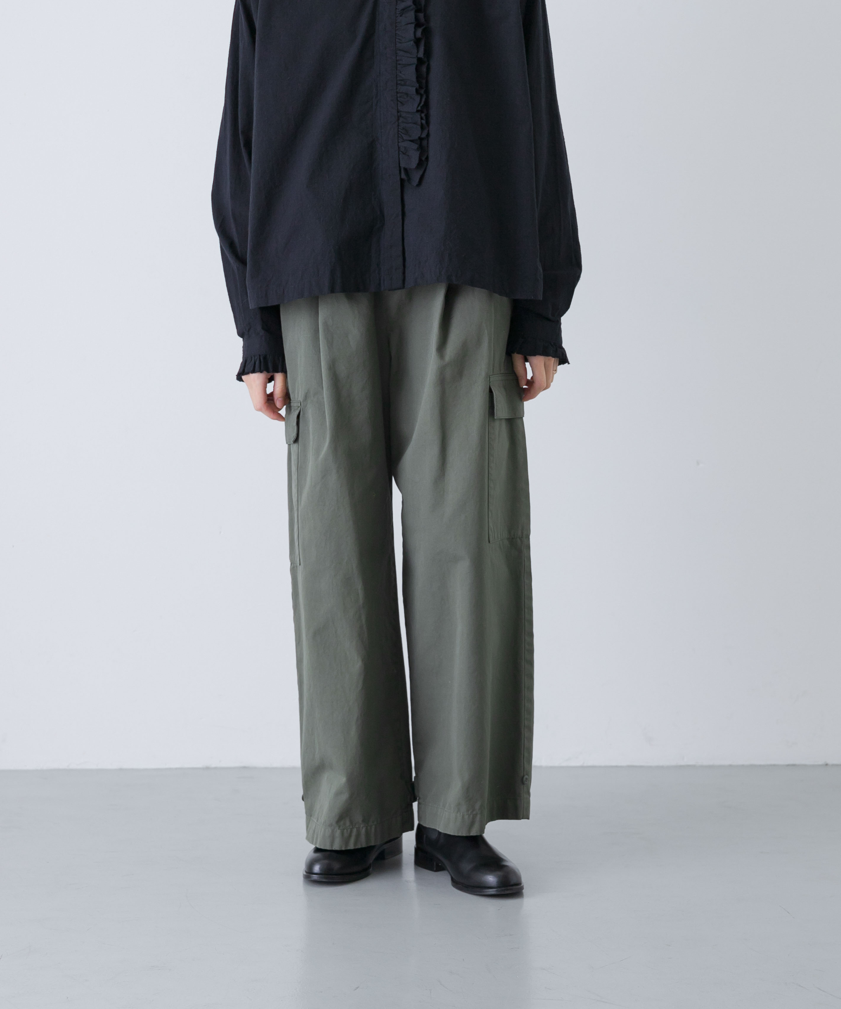 ユーティリティーイージーパンツ