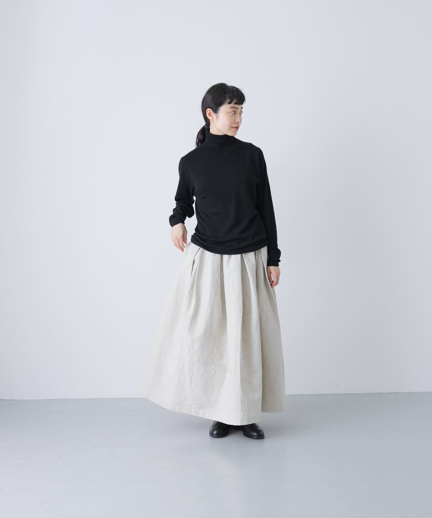 L/BEIGE