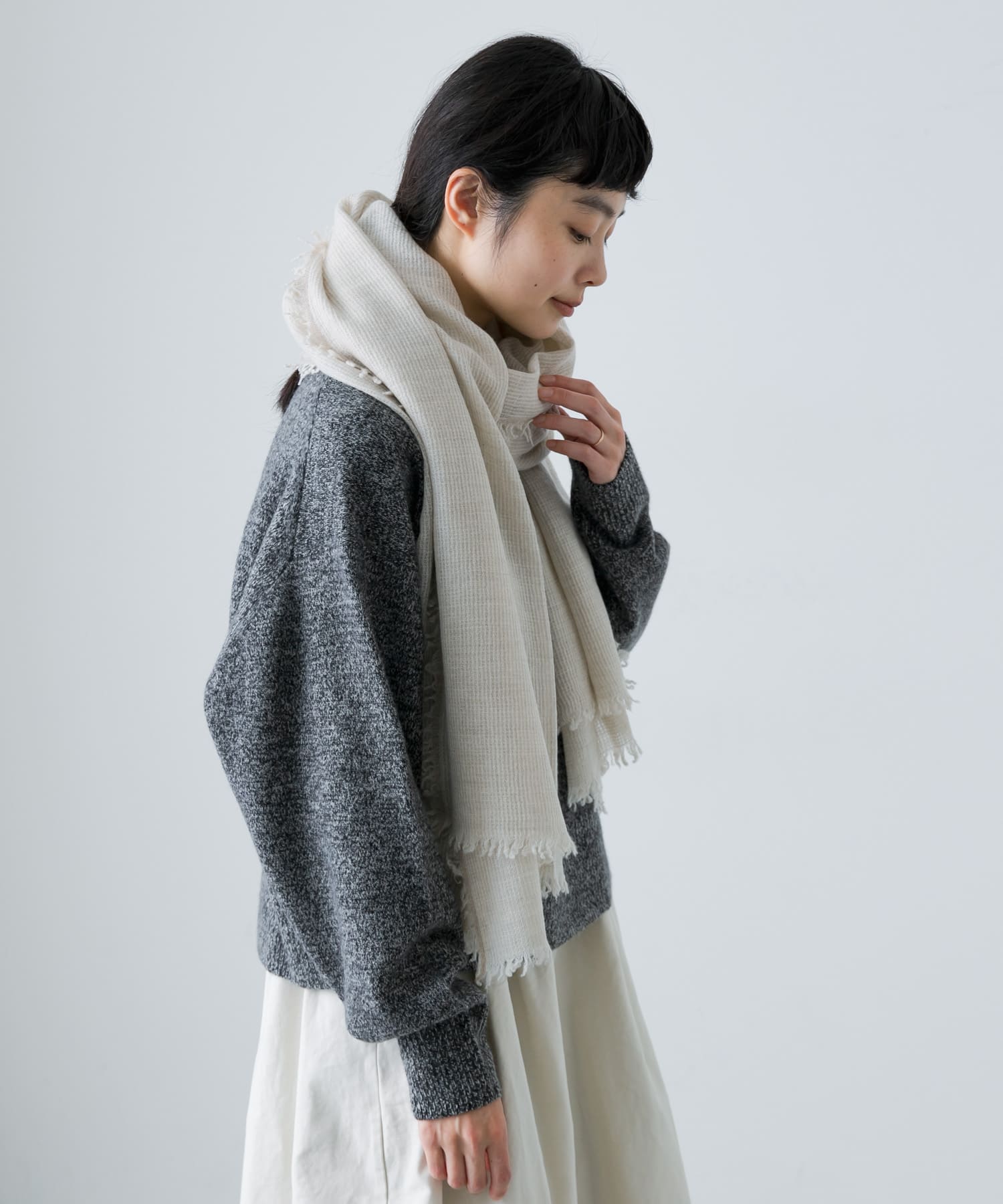 OLU NATURAL BASIC　ドビー柄ストール