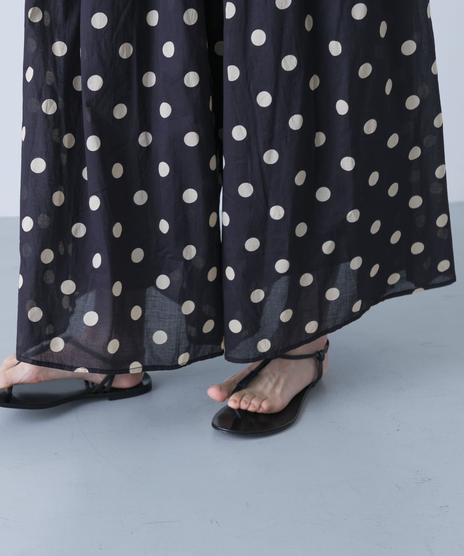 BLK XL DOT