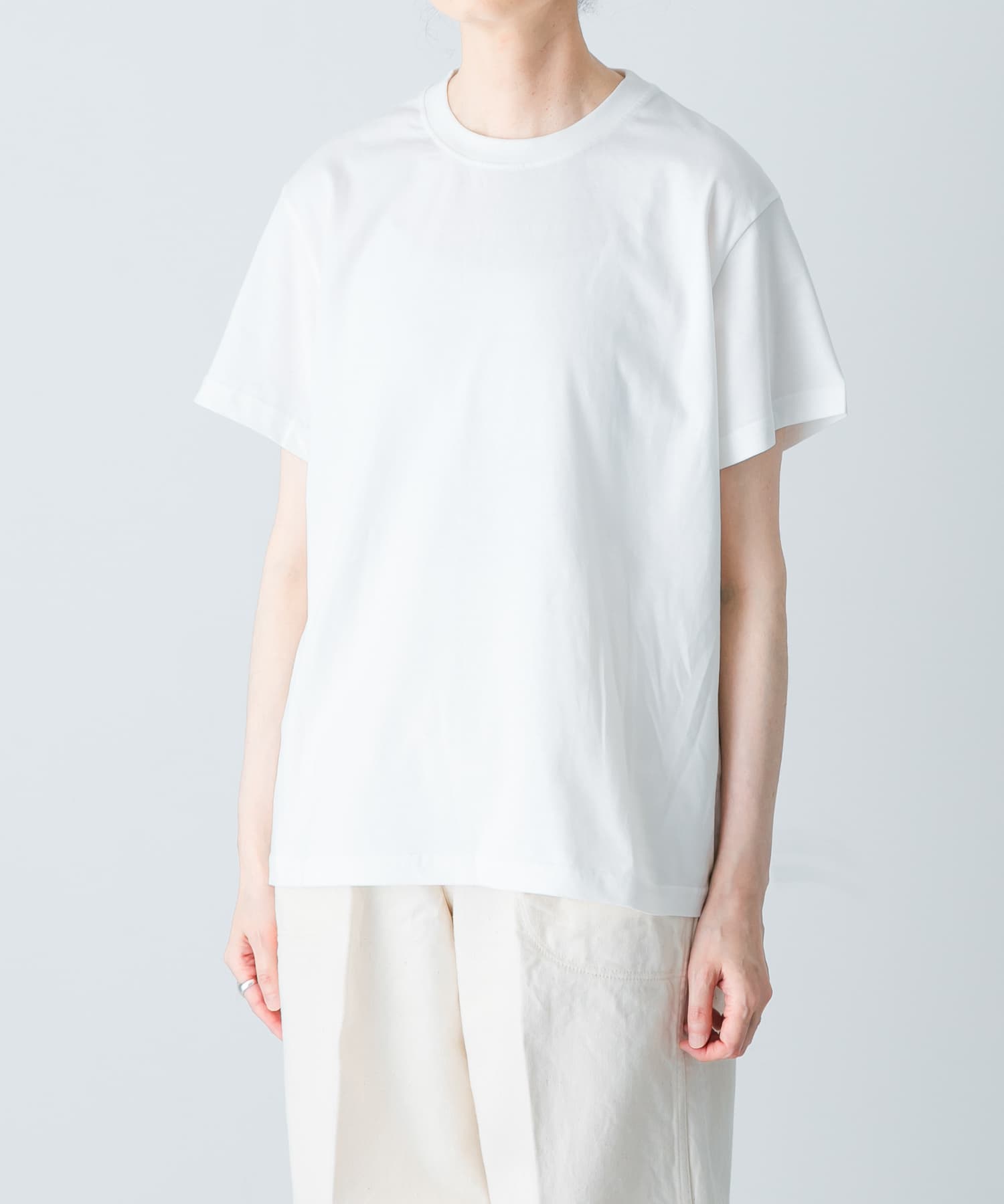 OFF WHITE