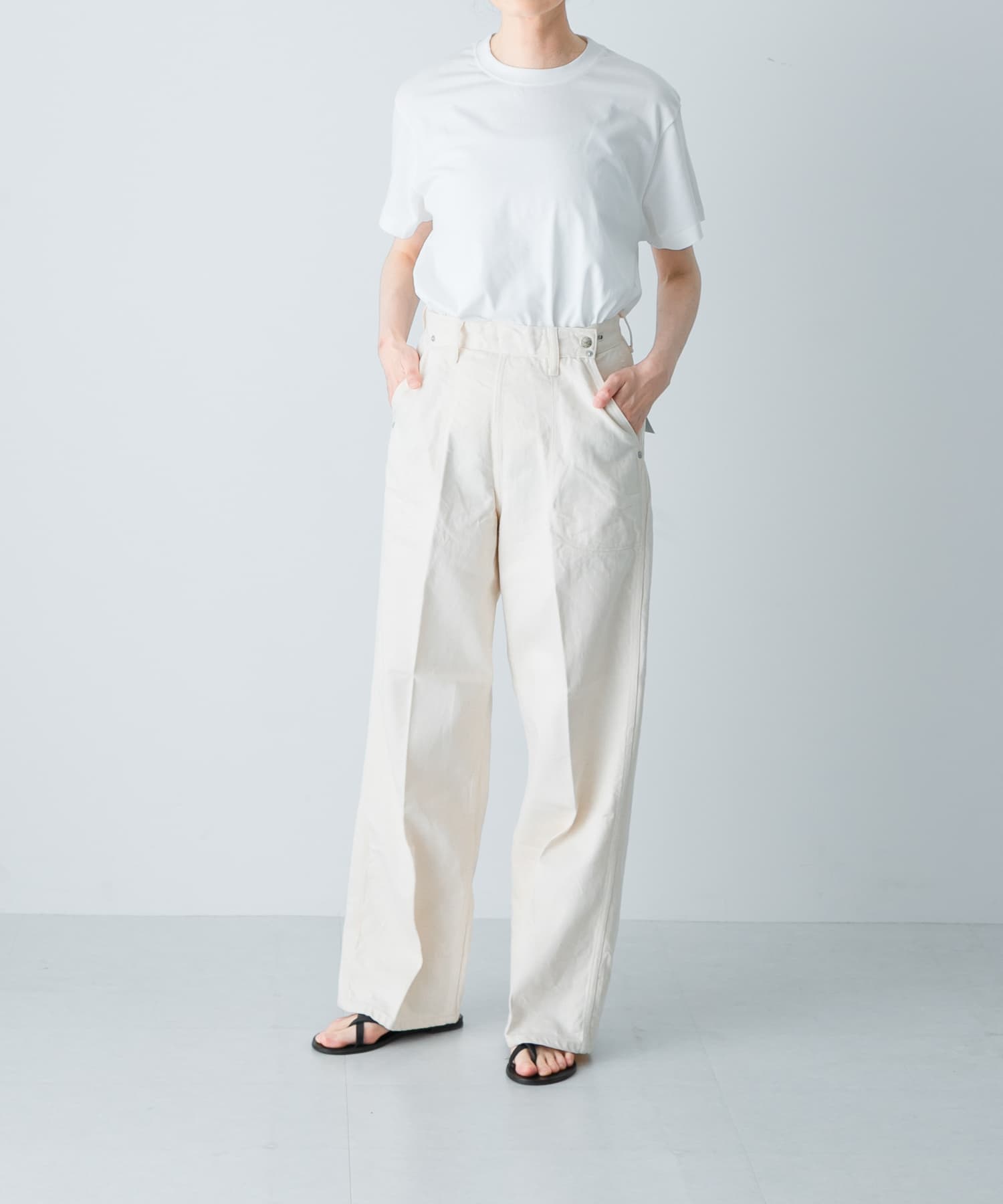 OFF WHITE