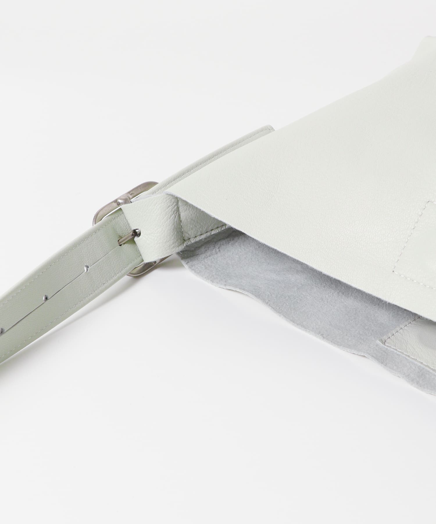ATELIER 4.5　SHOULDER BAG white FREE