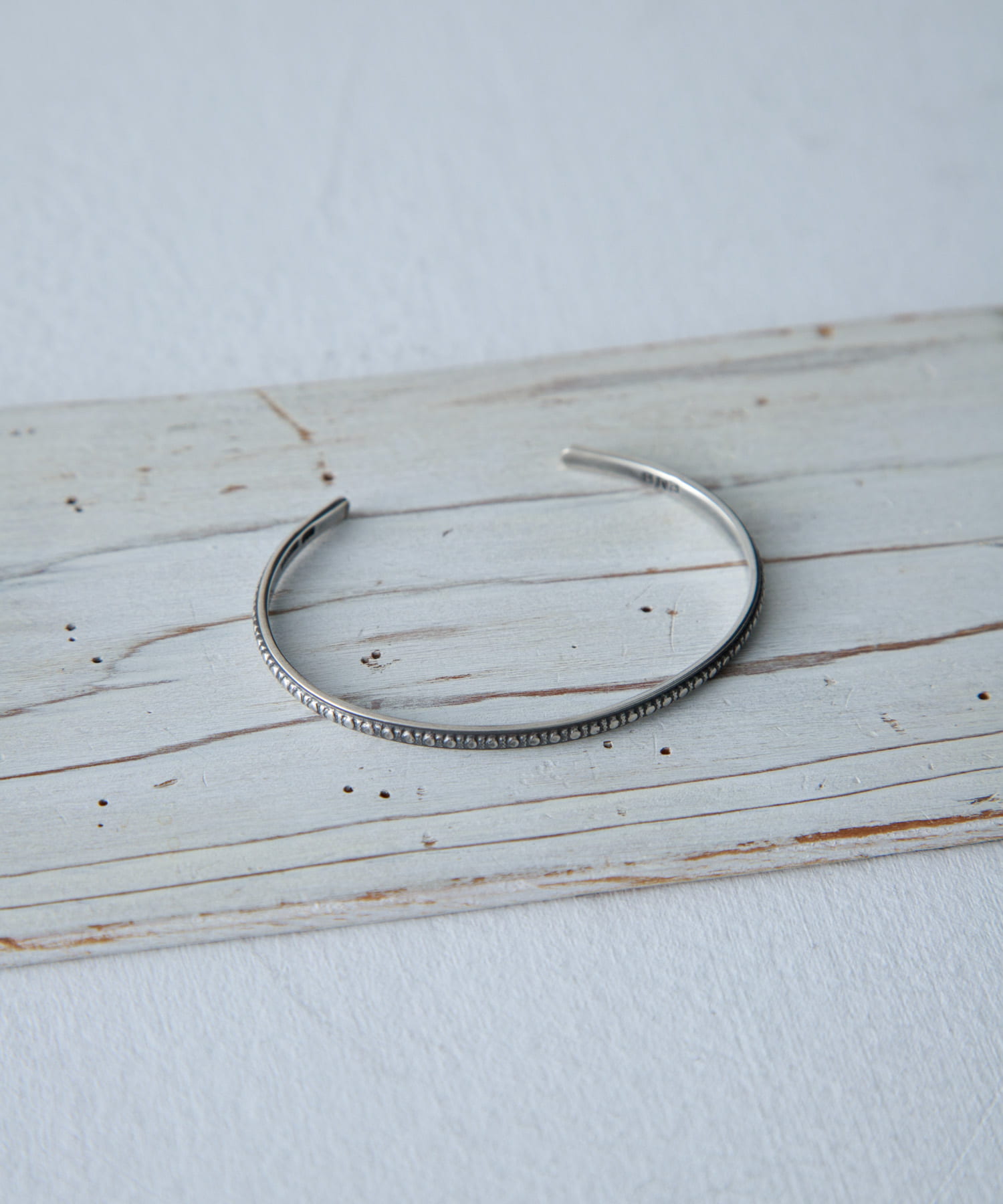 ERICKA NICOLAS BEGAY　STAMP BANGLE-01