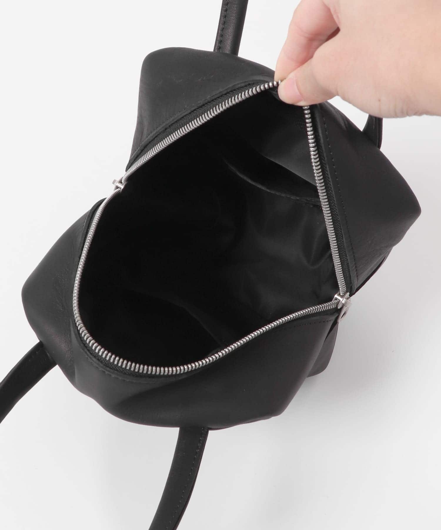 MORMYRUS　cube tote BLACK FREE
