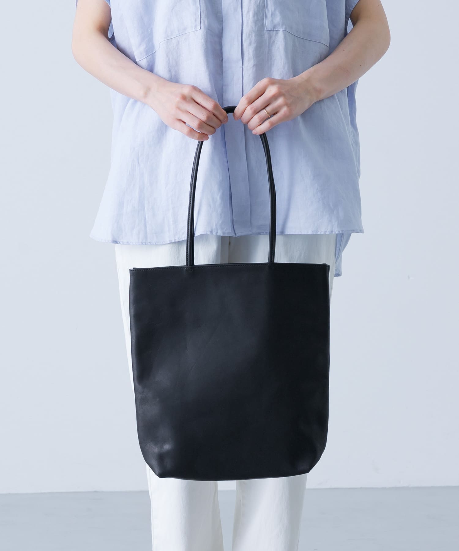 MORMYRUS　tote BLACK FREE