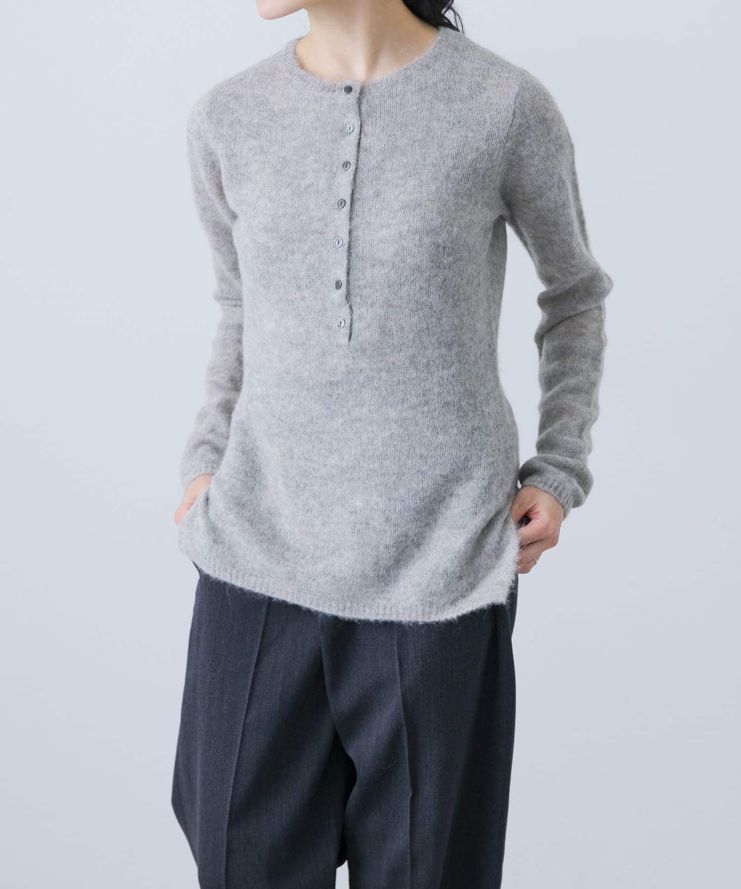 YLEVE　ALPACA KNIT HENLY NECK