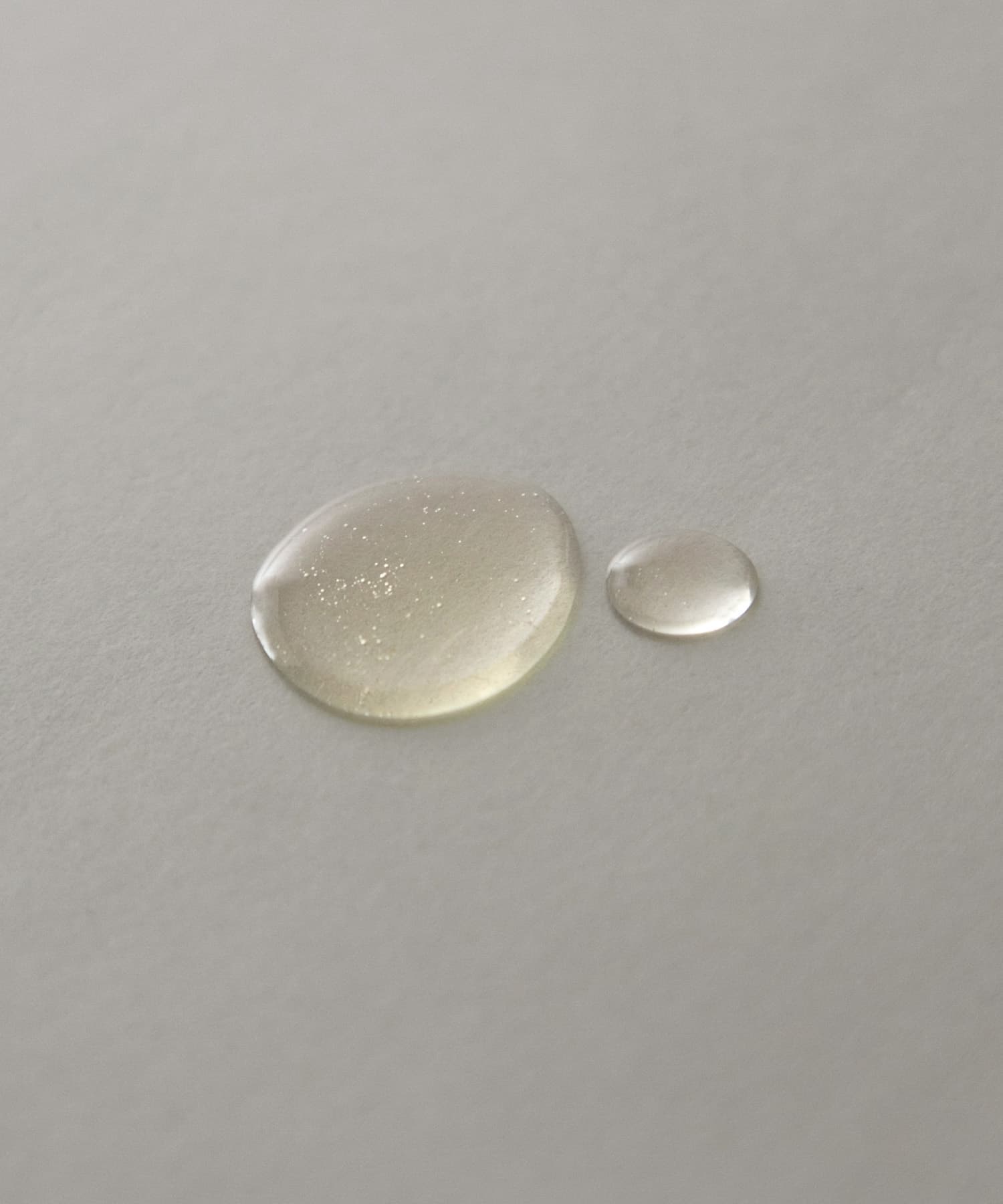 BOTANICAL ESSENCE - -