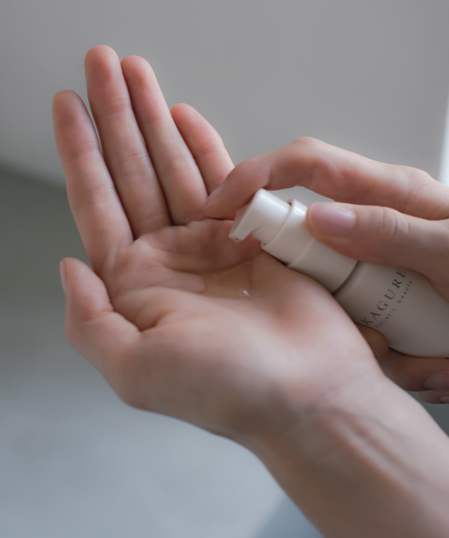 BOTANICAL ESSENCE - -