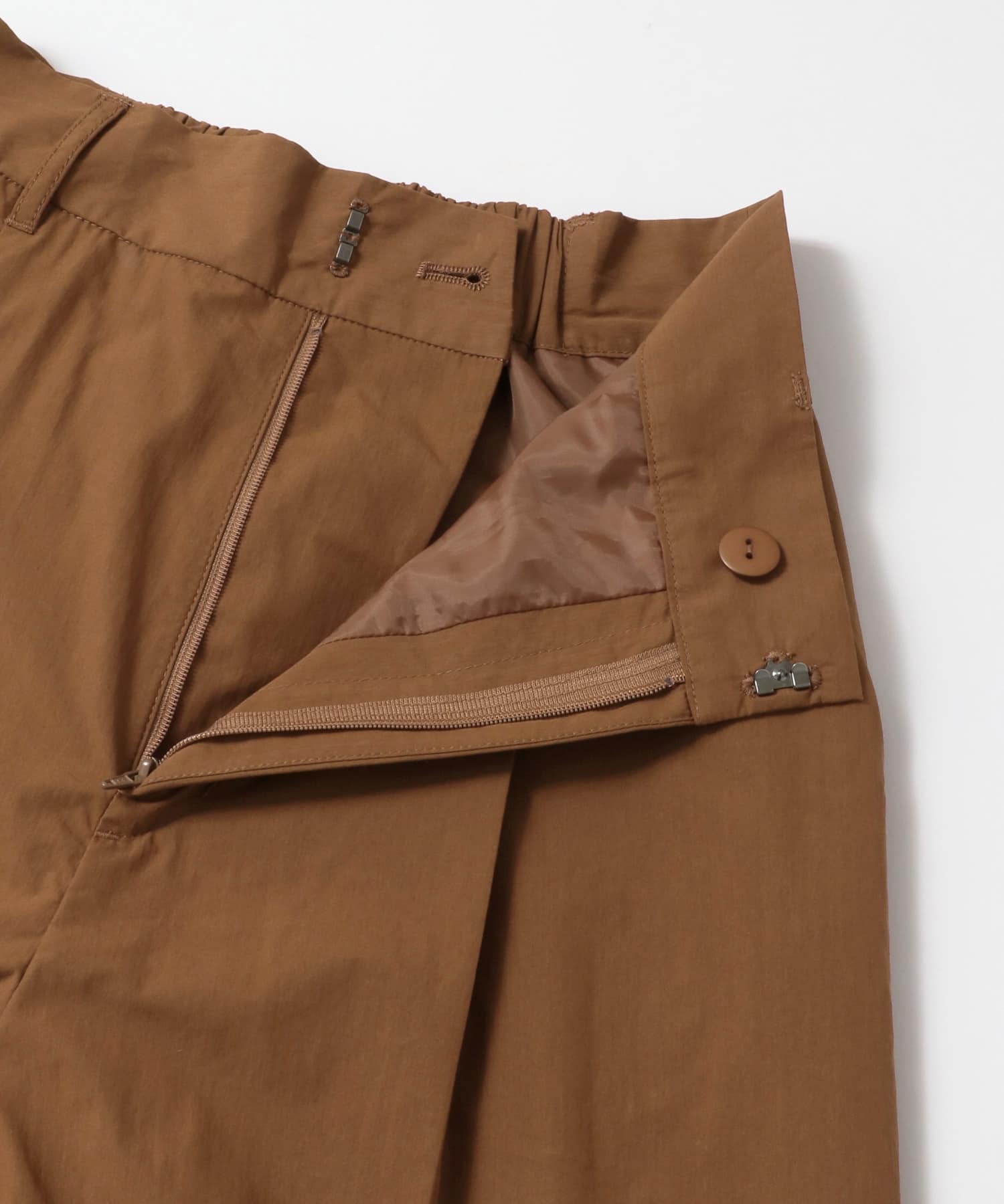 フロントタックハーフパンツ∴ BROWN one