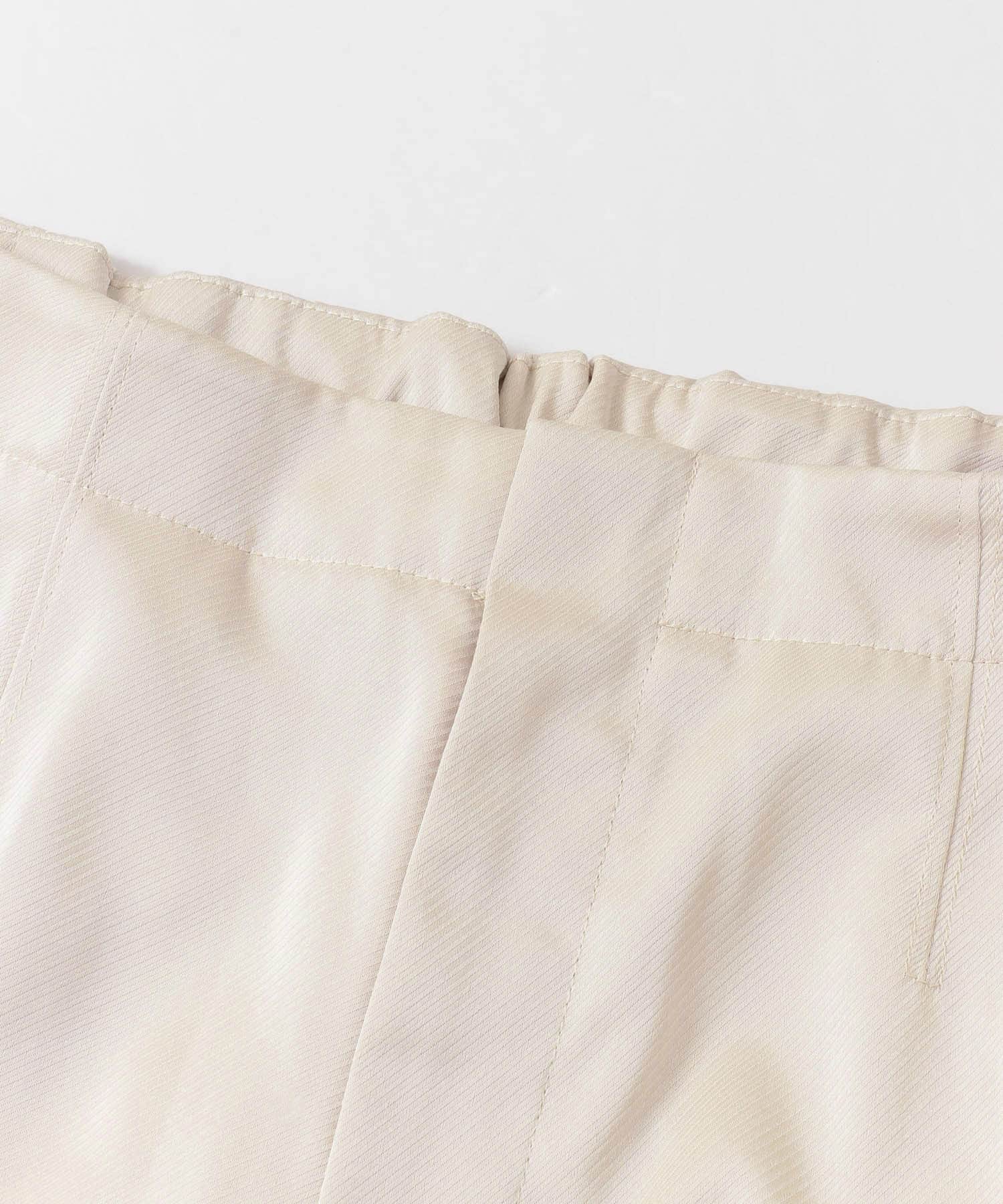 シャイニーセンタープレスパンツ∴ L.BEIGE 36