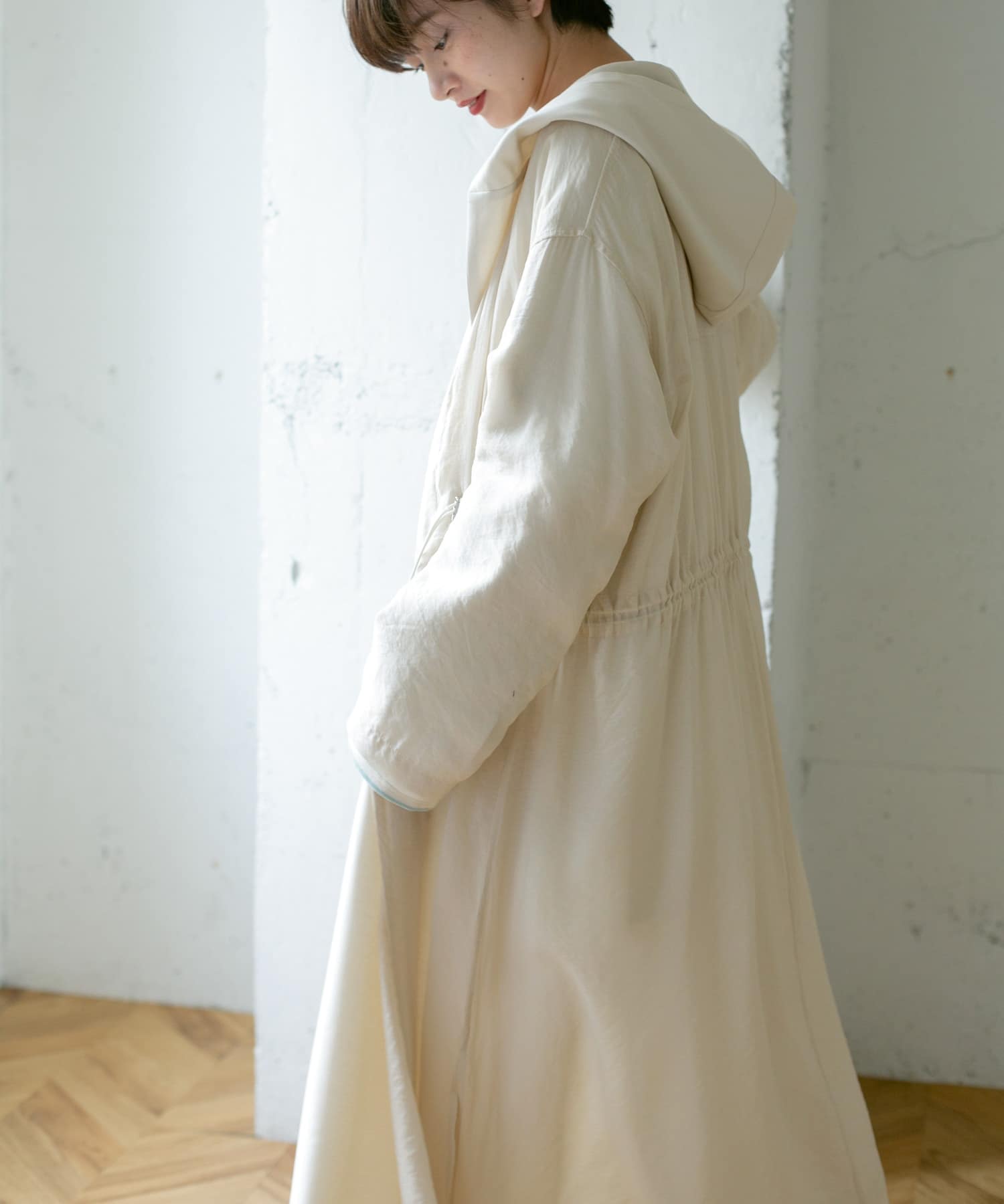 レイヤードフーディーコート IVORY one
