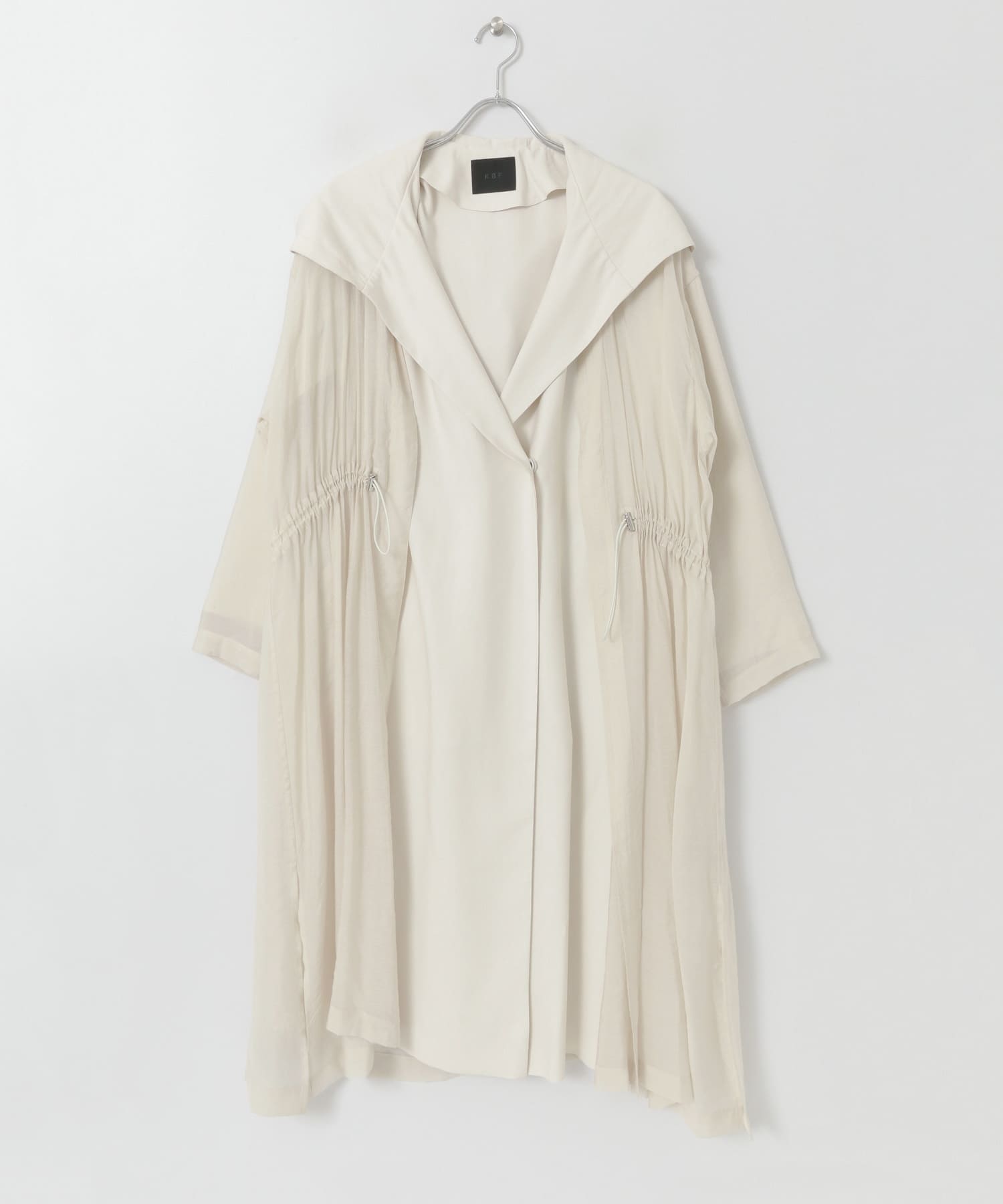 レイヤードフーディーコート IVORY one