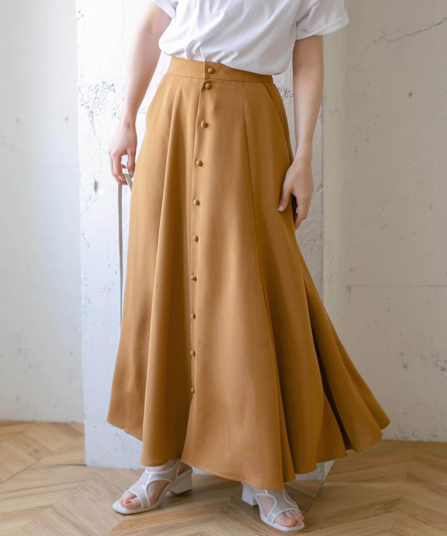 フロントボタンフレアースカート∴ BROWN one