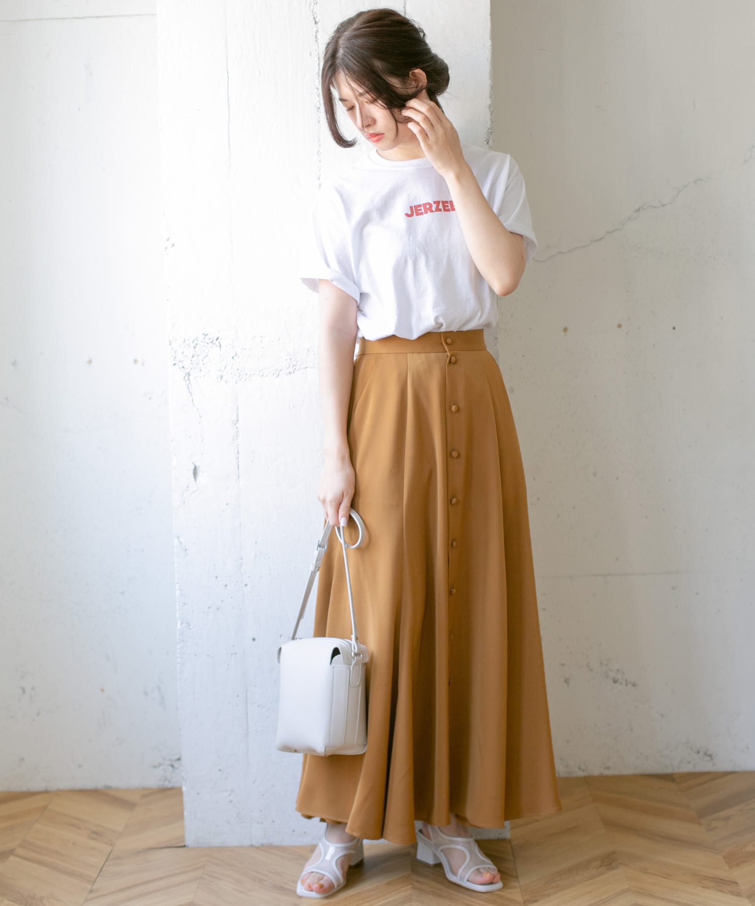 フロントボタンフレアースカート∴ BROWN one