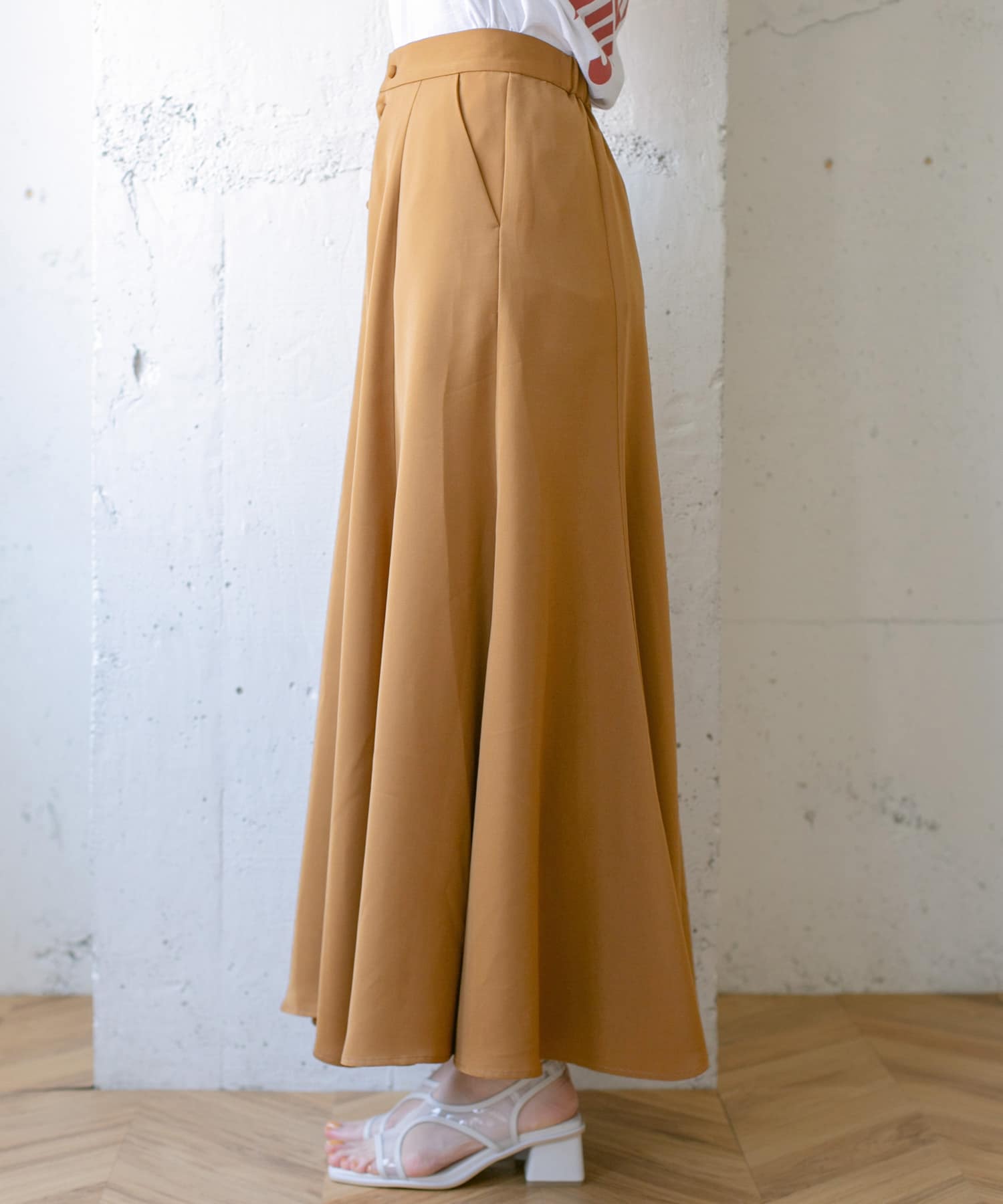 フロントボタンフレアースカート∴ BROWN one